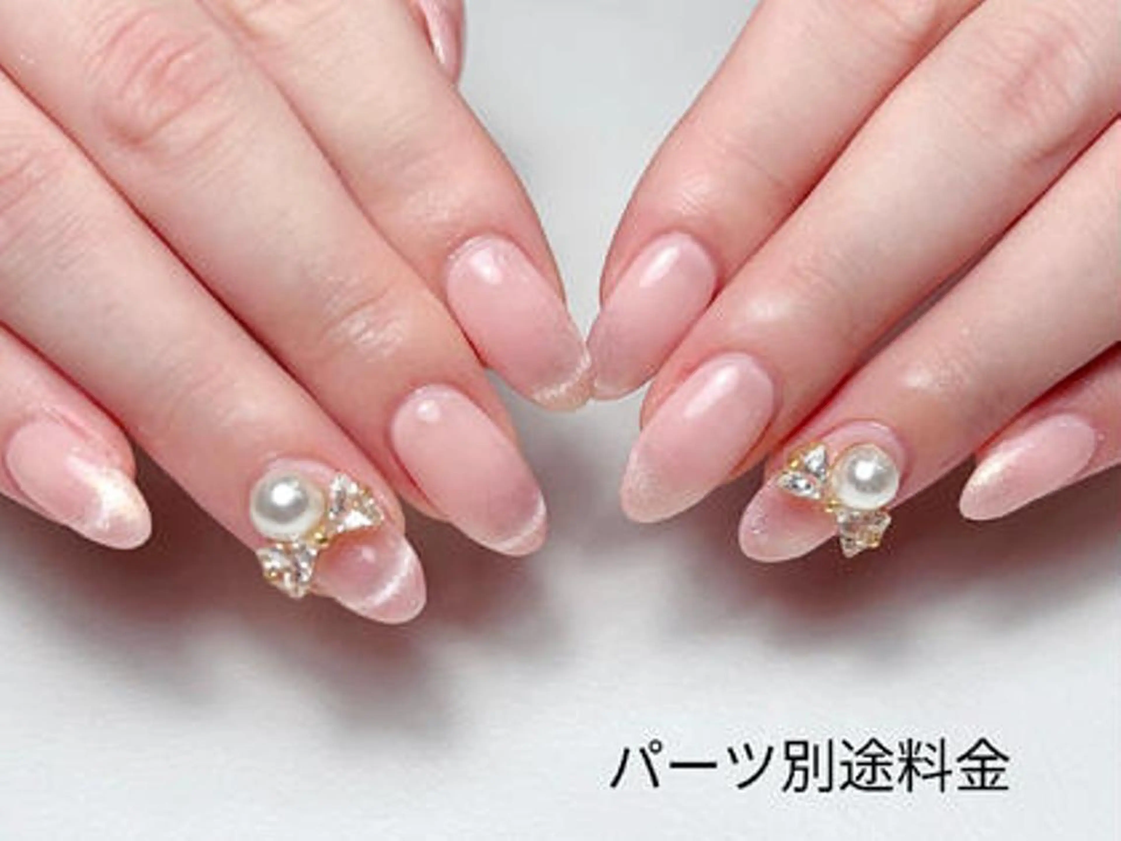 ハンド　ジェルオフあり　ケア込み　✨SNS 大人気マグネットフレンチの写真