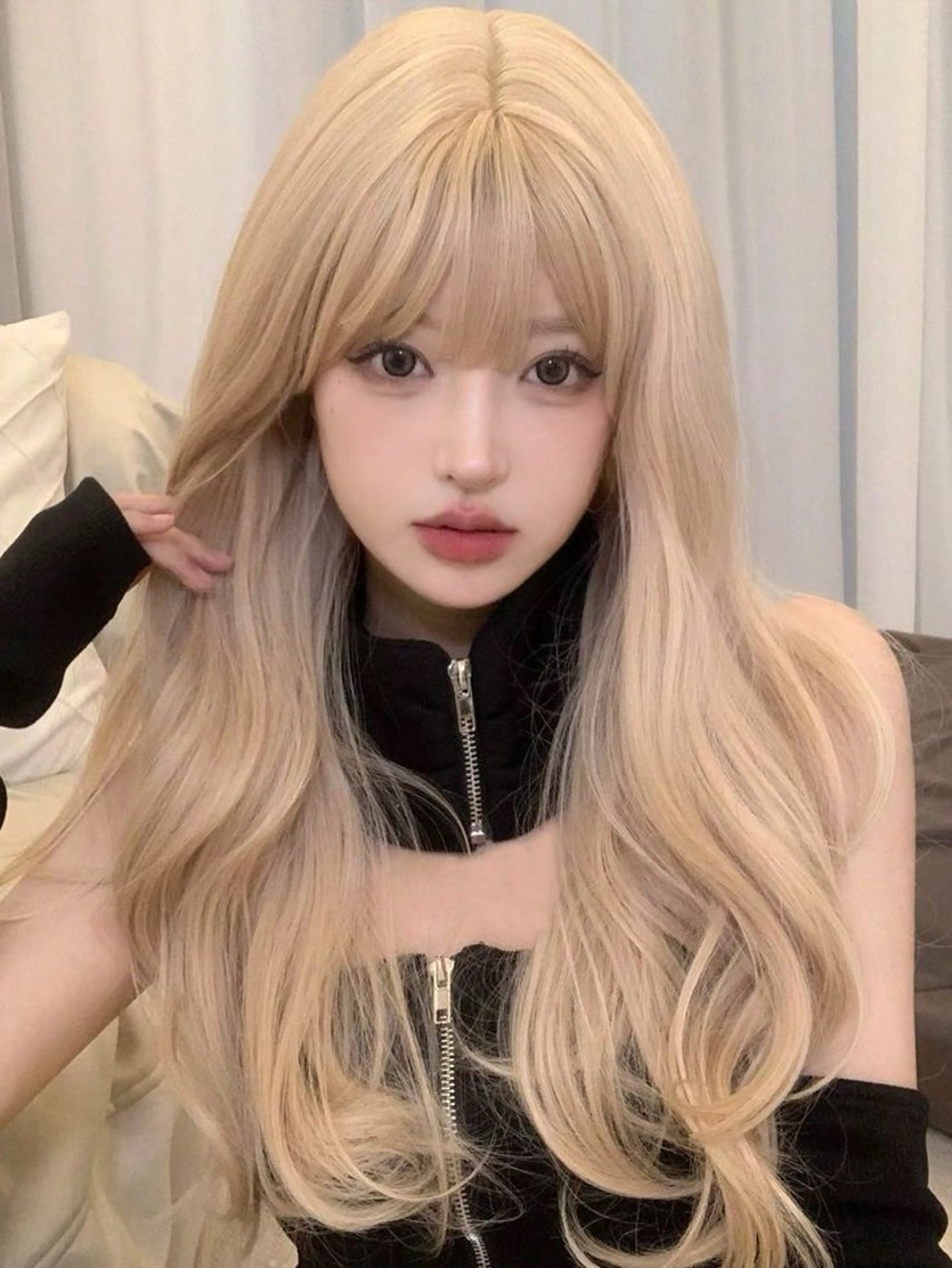 ロング カラー ヘアカラー ハイトーンカラー 🦄レイヤーカットのヘアスタイル