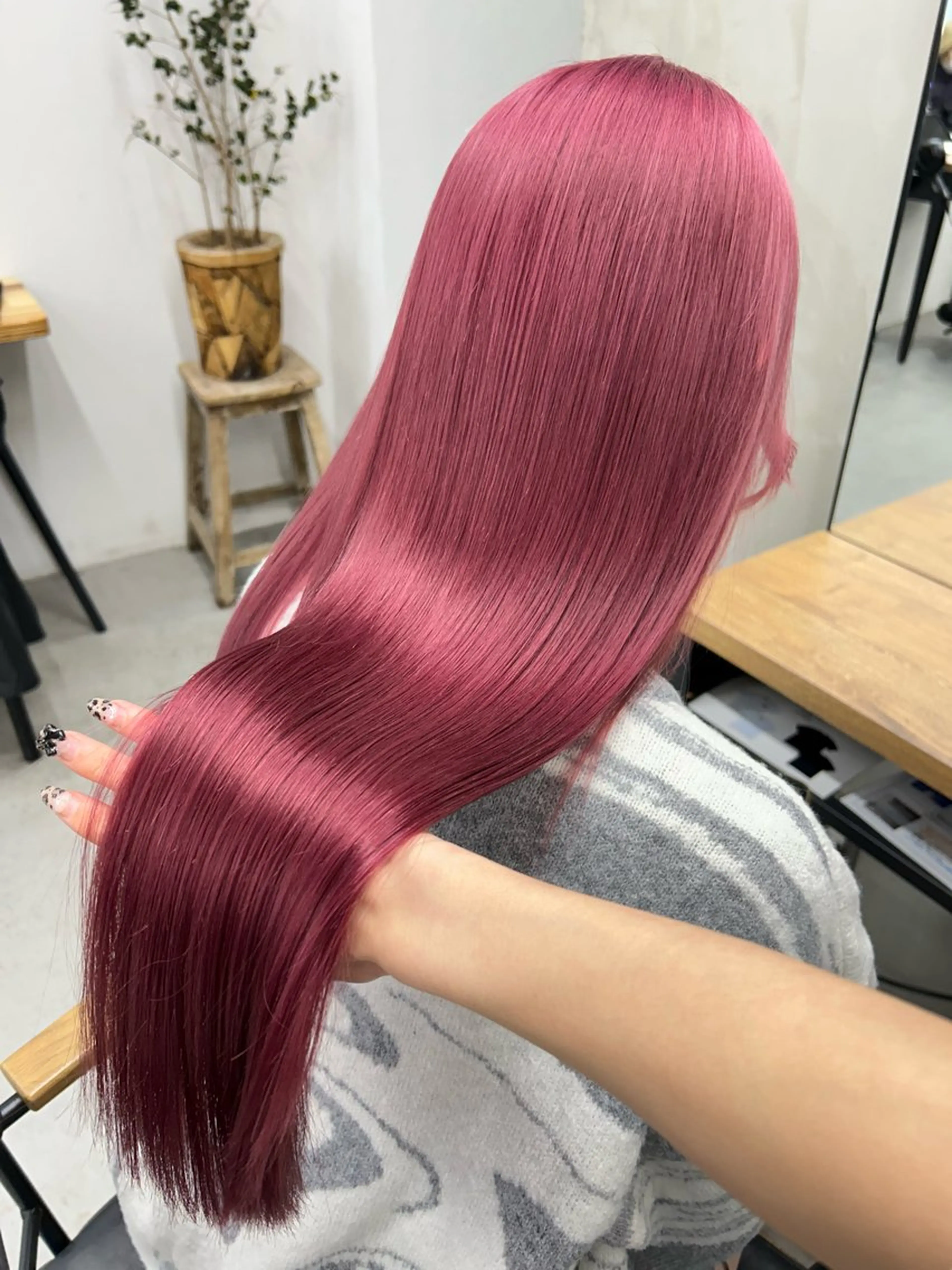 ロング カラー ピンクカラー トリートメント カット ヘアカラー トリートメント 🧸艶々韓国ヘア 🧁mizunaのヘアスタイル