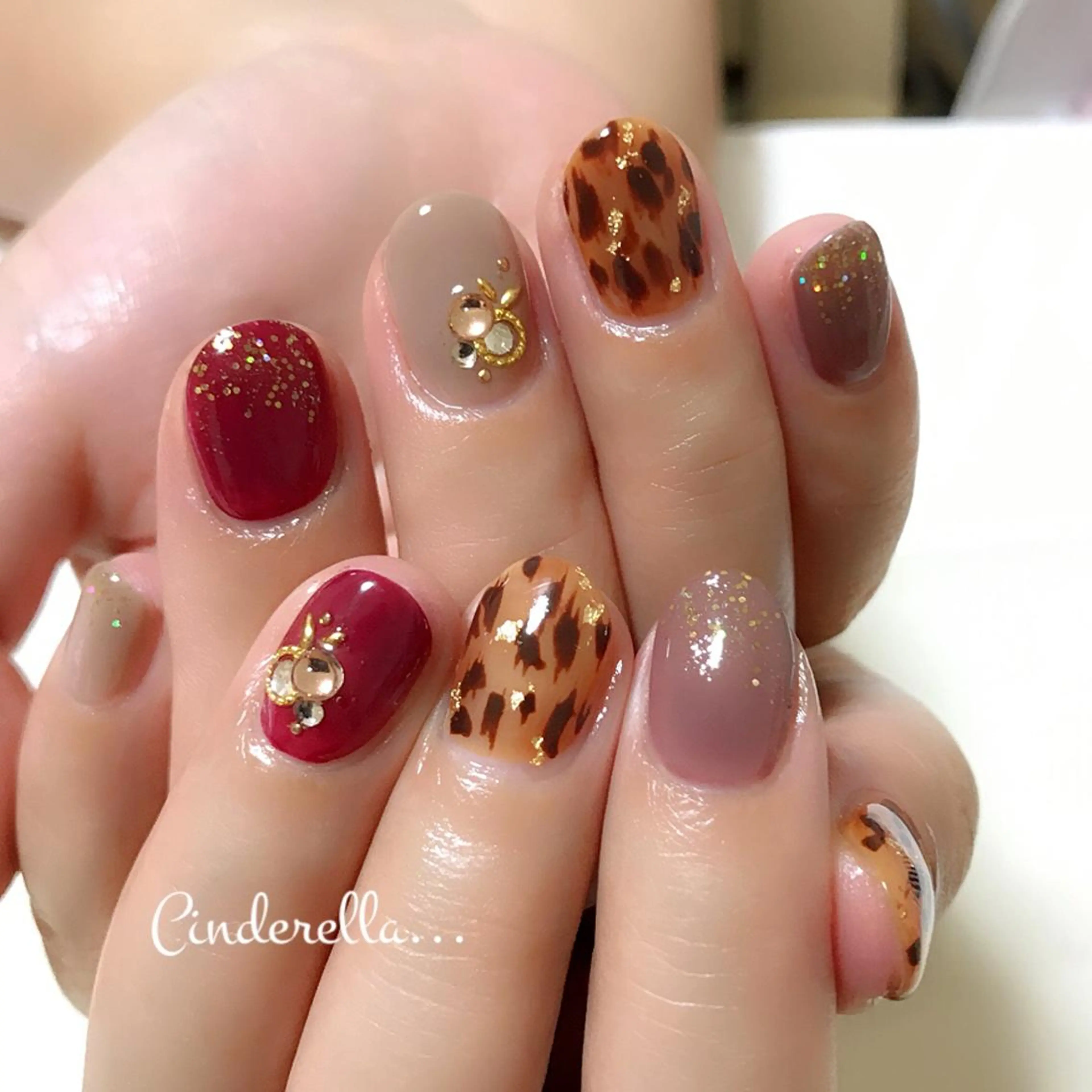 ネイル Nailroom. Cinderellaのネイルデザイン