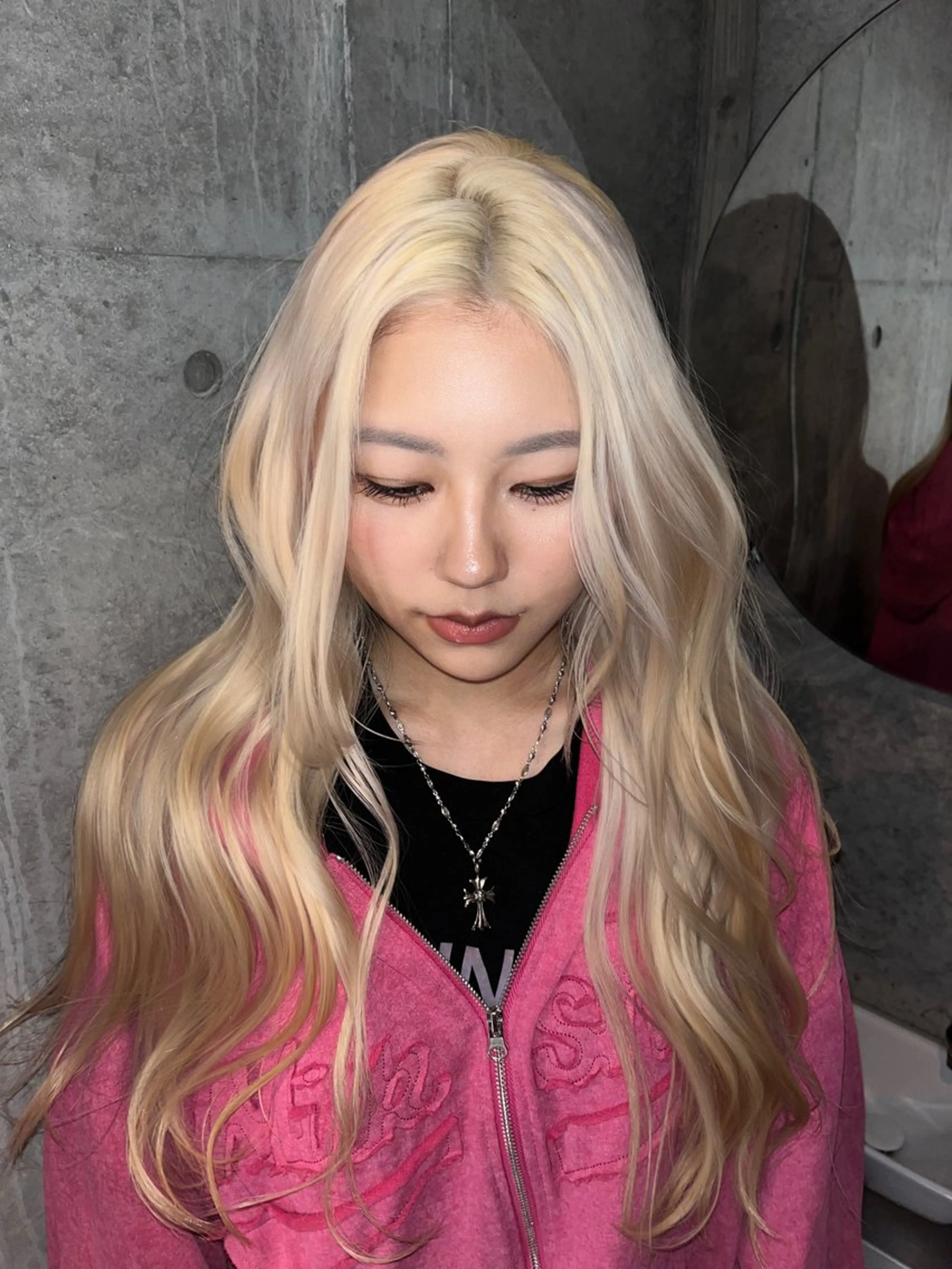 ロング カラー ヘアアレンジ ヘアカラー 原宿・デザインカラー YUI🤍ྀིのヘアスタイル