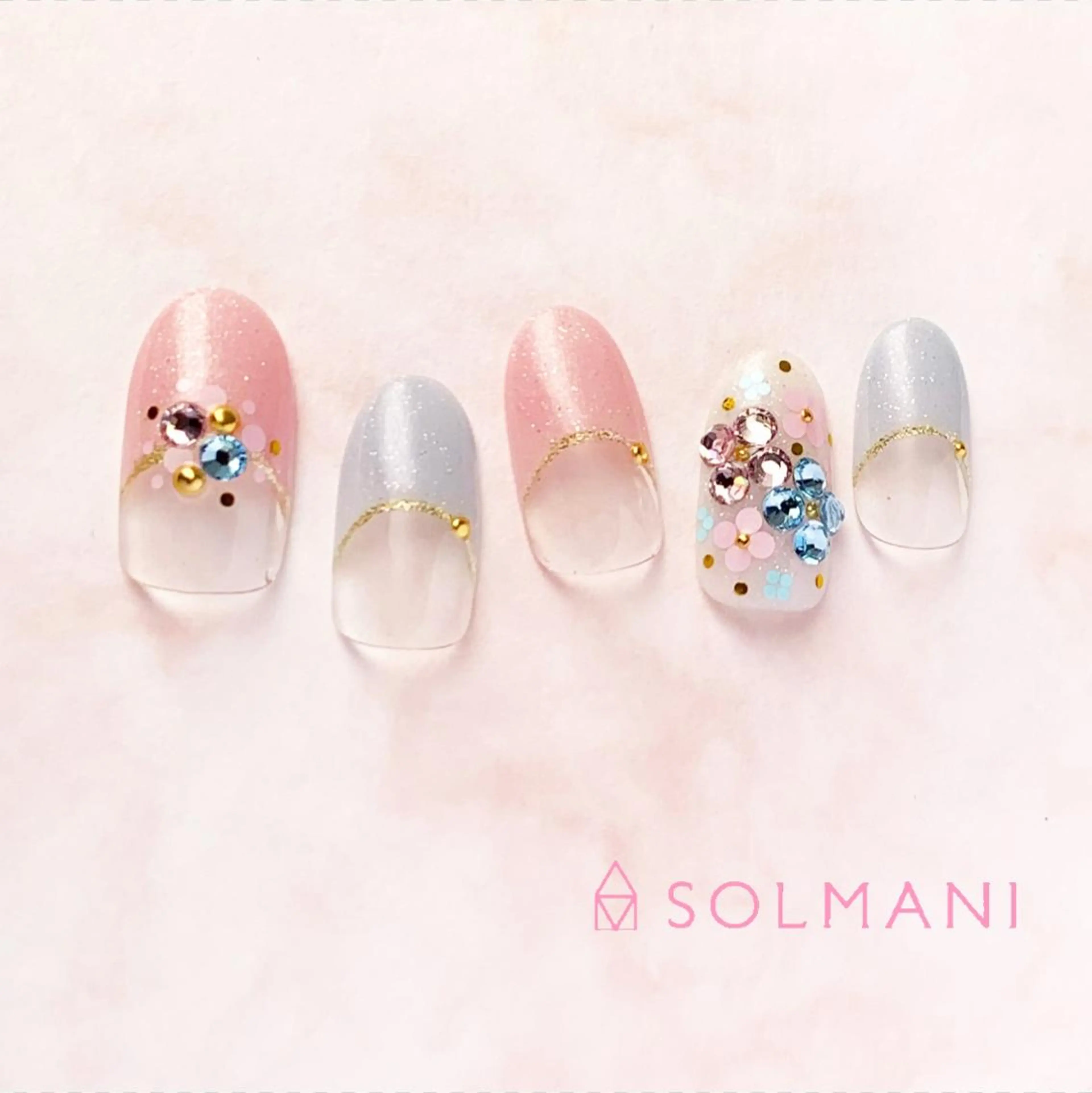 ネイル フラワーネイル SOLMANI 予約担当のネイルデザイン