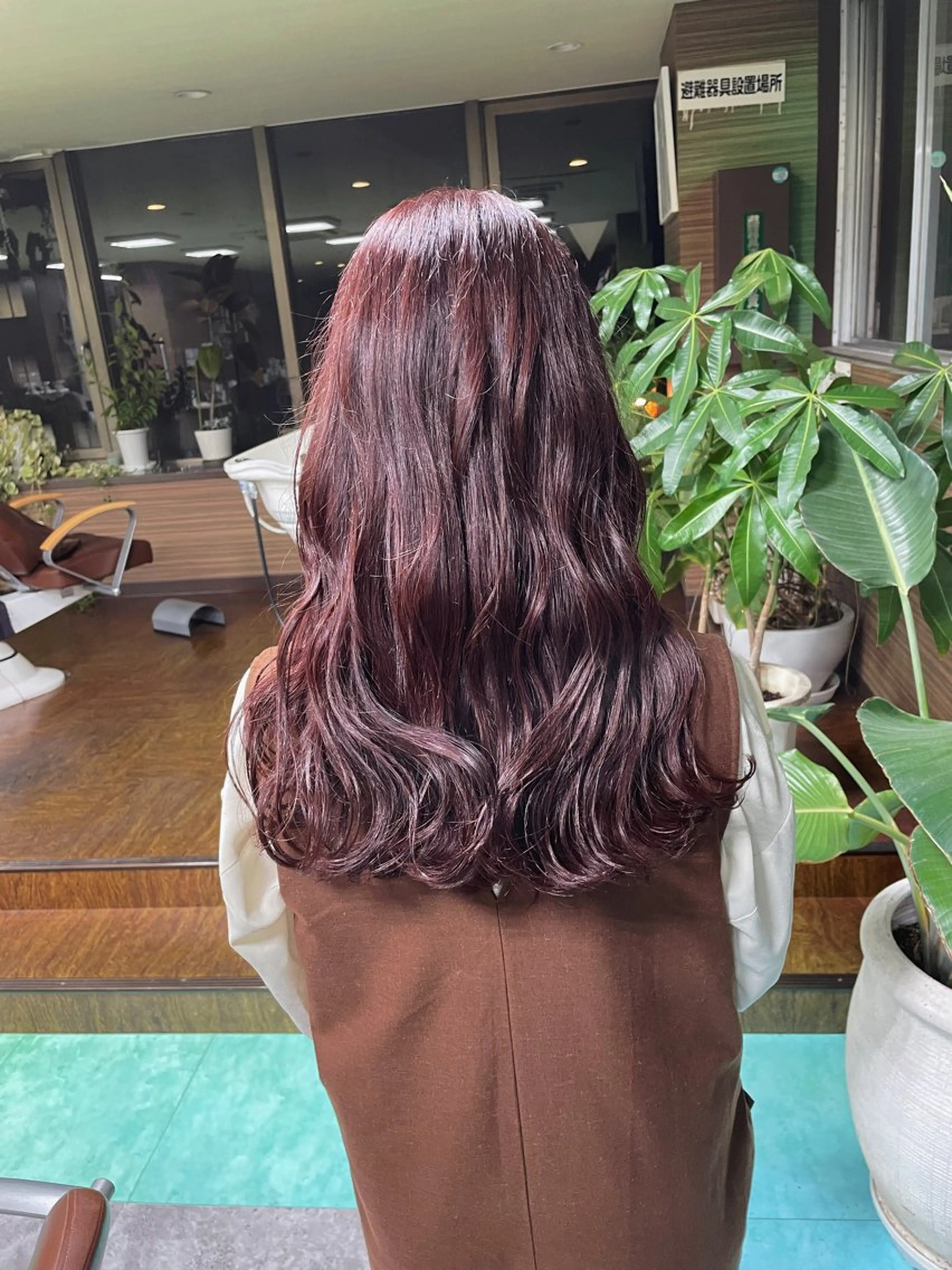 ロング カラー ブラウンカラー ピンクカラー ピンクブラウン ロング カット ヘアカラー 土居 正季のヘアスタイル