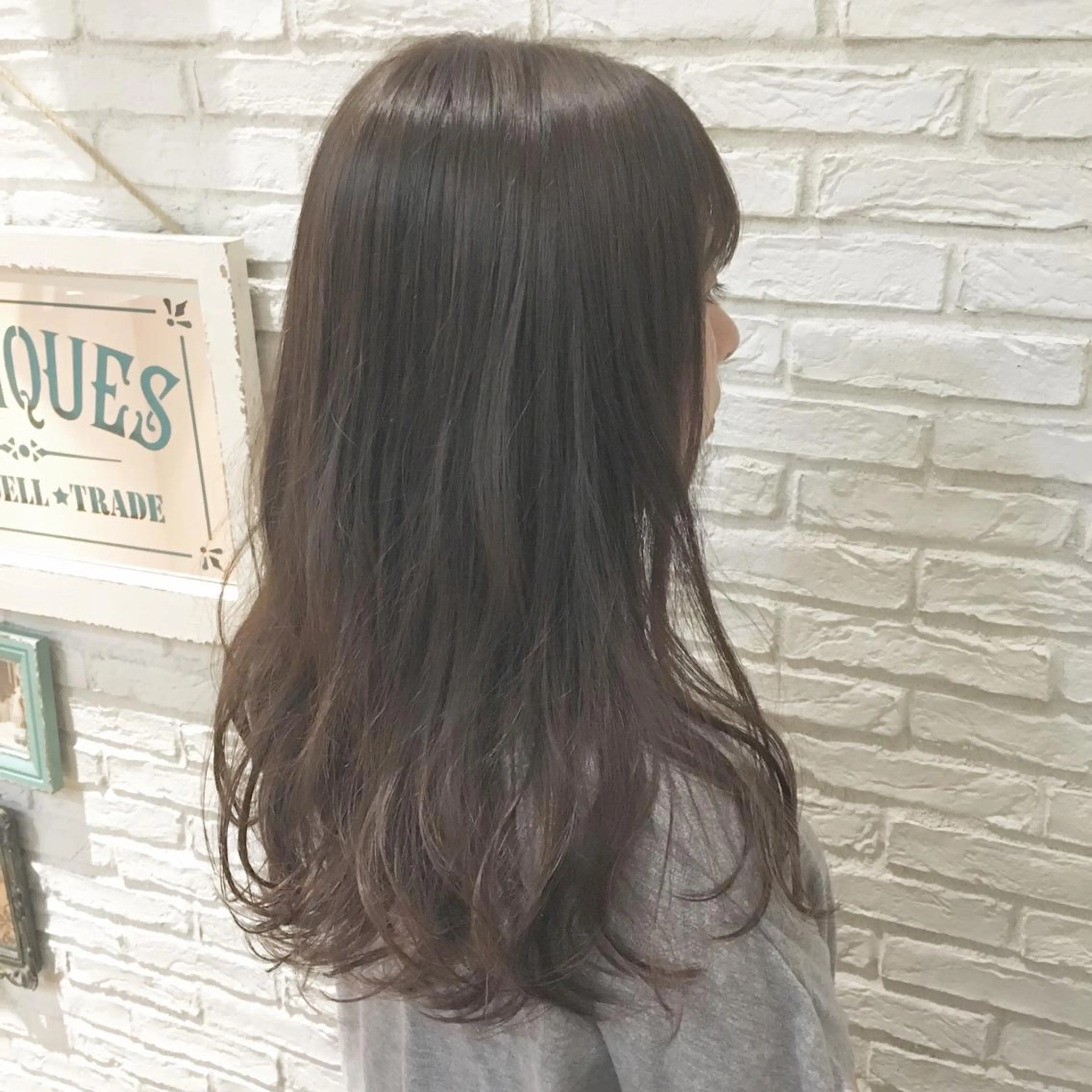 ロング カラー リノヘアーデザイン所属・鈴木 麻希のヘアスタイル