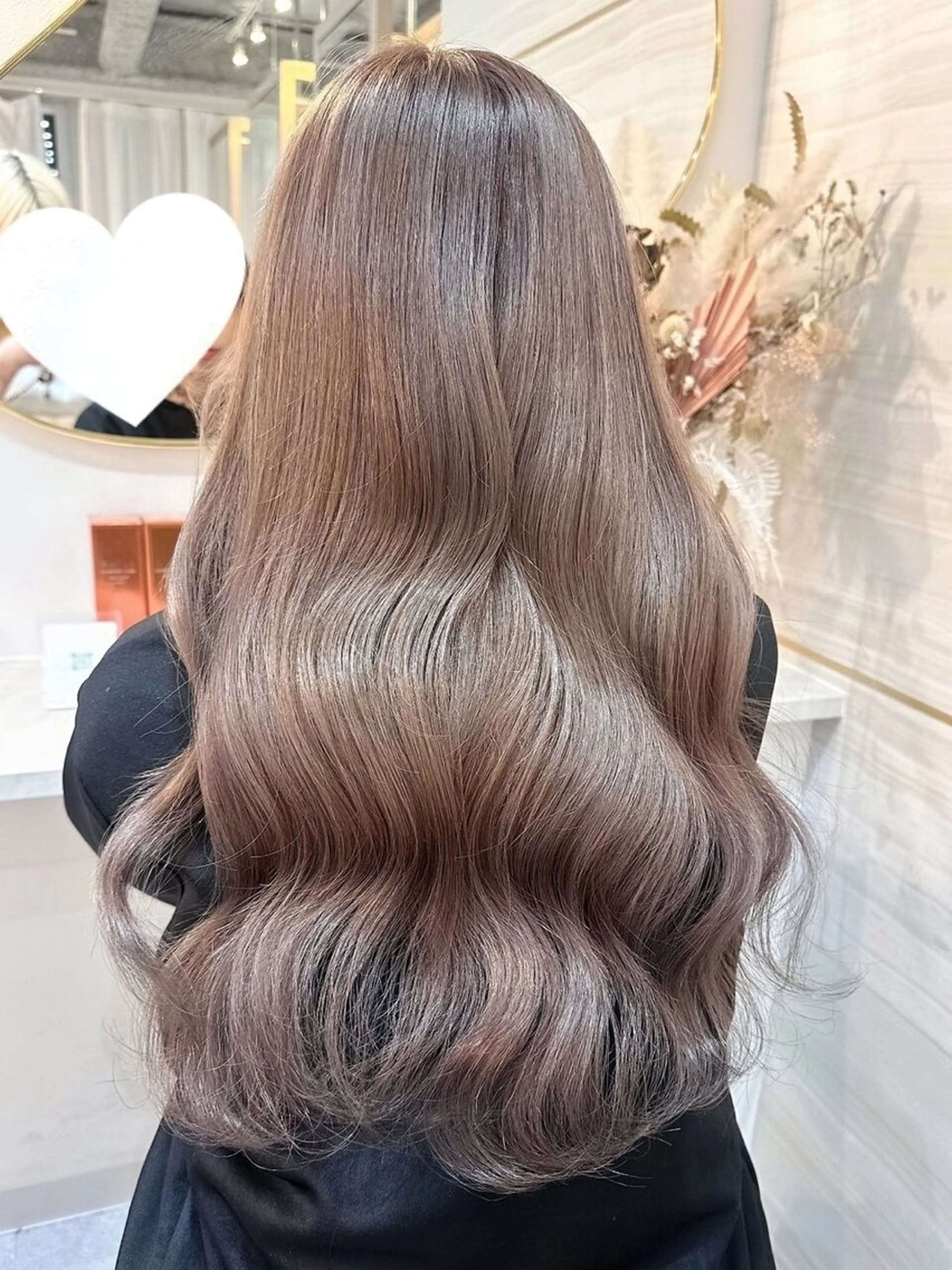 ロング カラー ベージュカラー ブリーチ ケアブリーチ ミルクティーベージュ ロング 💙Ami💙 elubylovisのヘアスタイル
