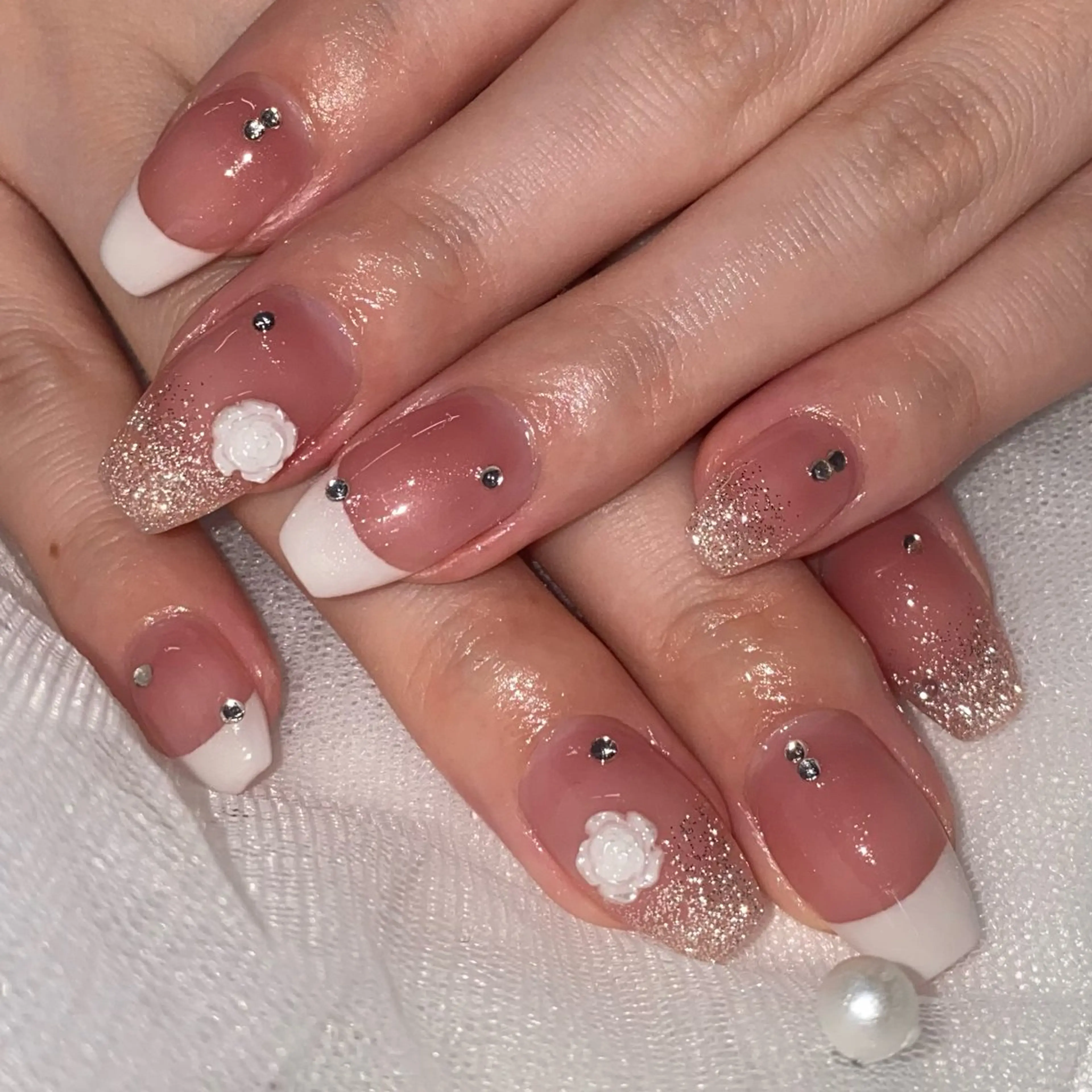 ネイル フレンチネイル マグネットネイル ハンドネイル yuuka 🌙WOLTOKYOのネイルデザイン