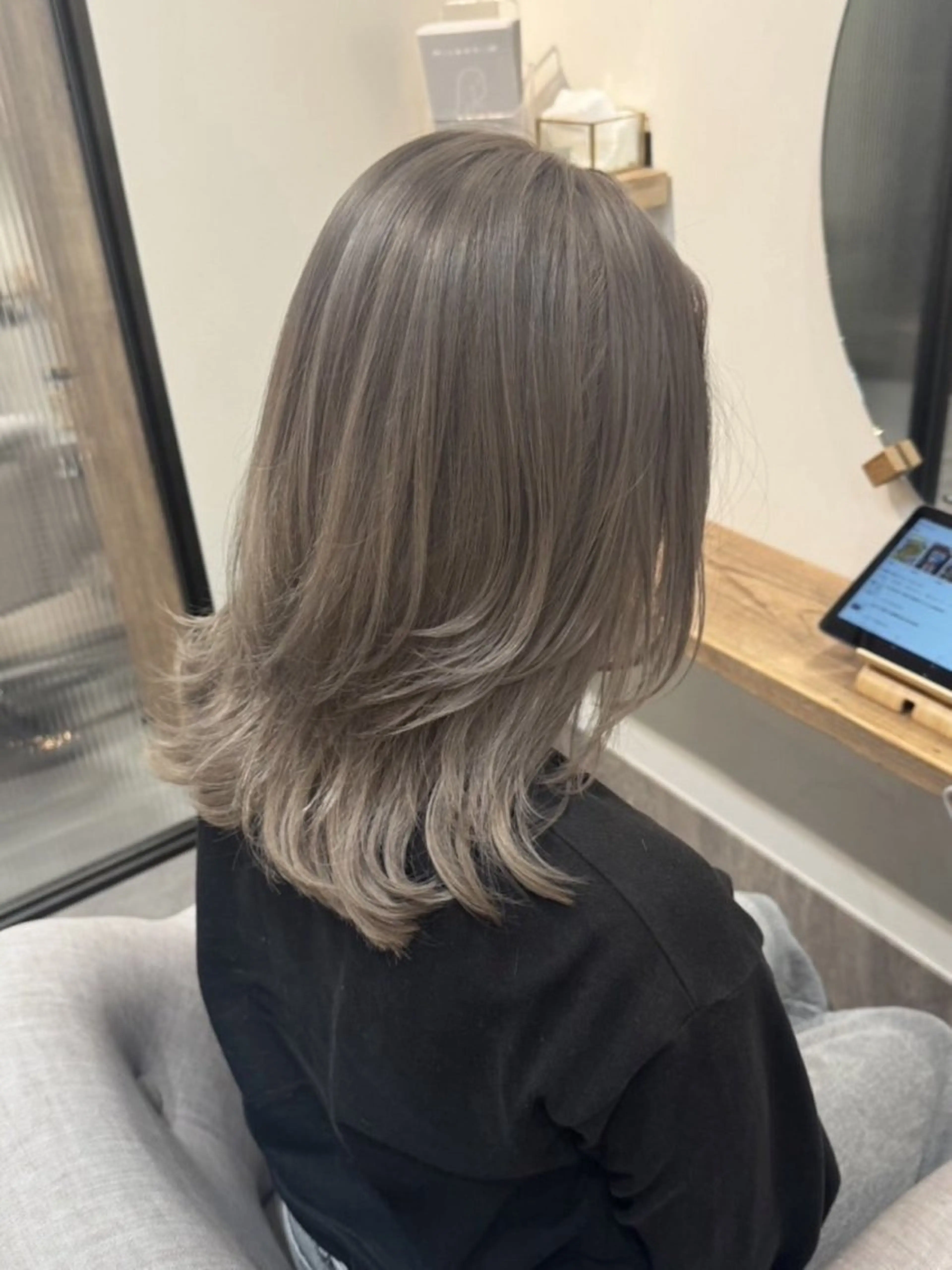 カラー ダブルカラー Ayumi アユミのヘアスタイル