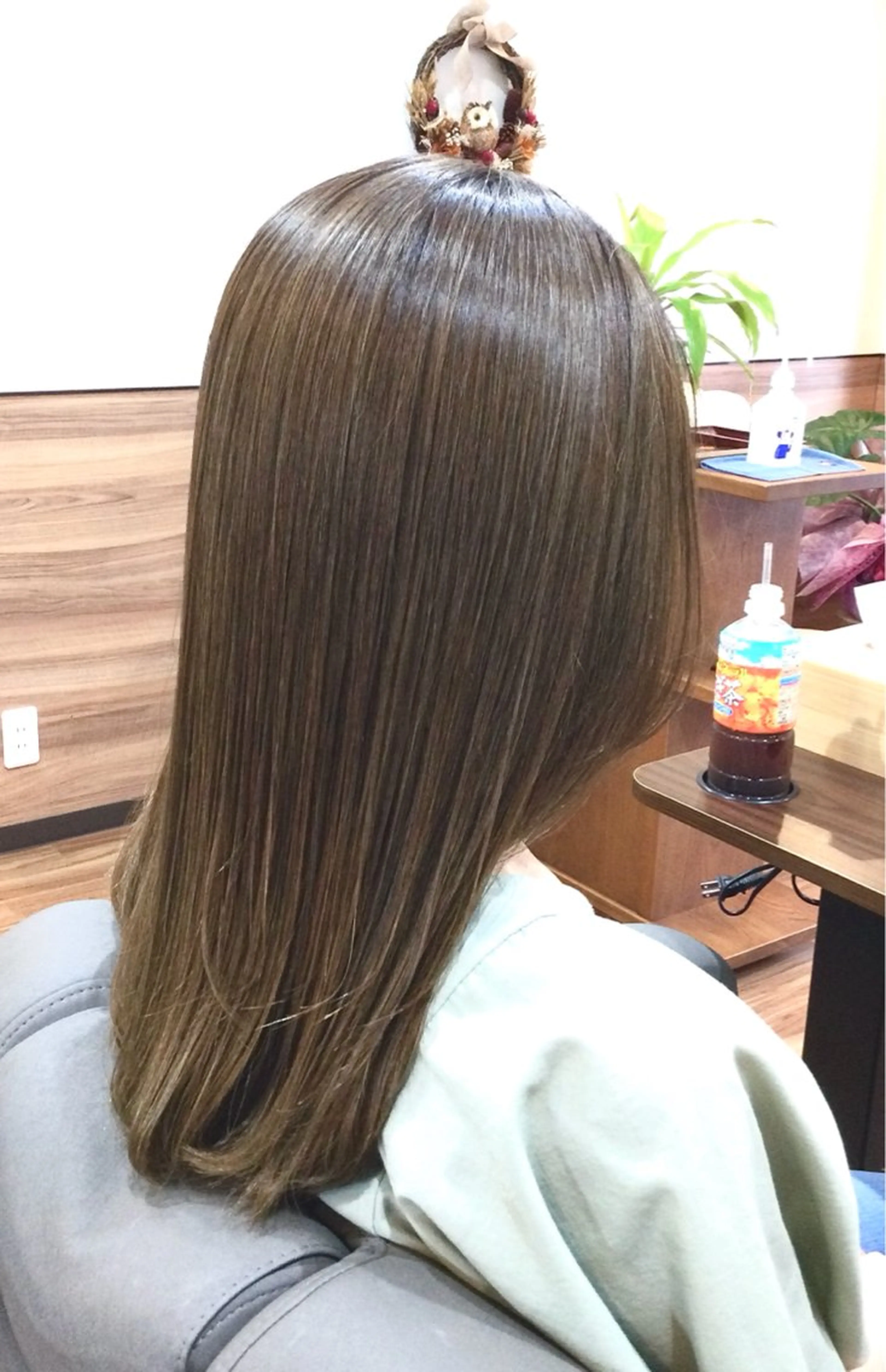 ロング カラー 顔周りカット カット ヘアカラー トリートメント ヘッドスパ Annon プライベートサロンのヘアスタイル