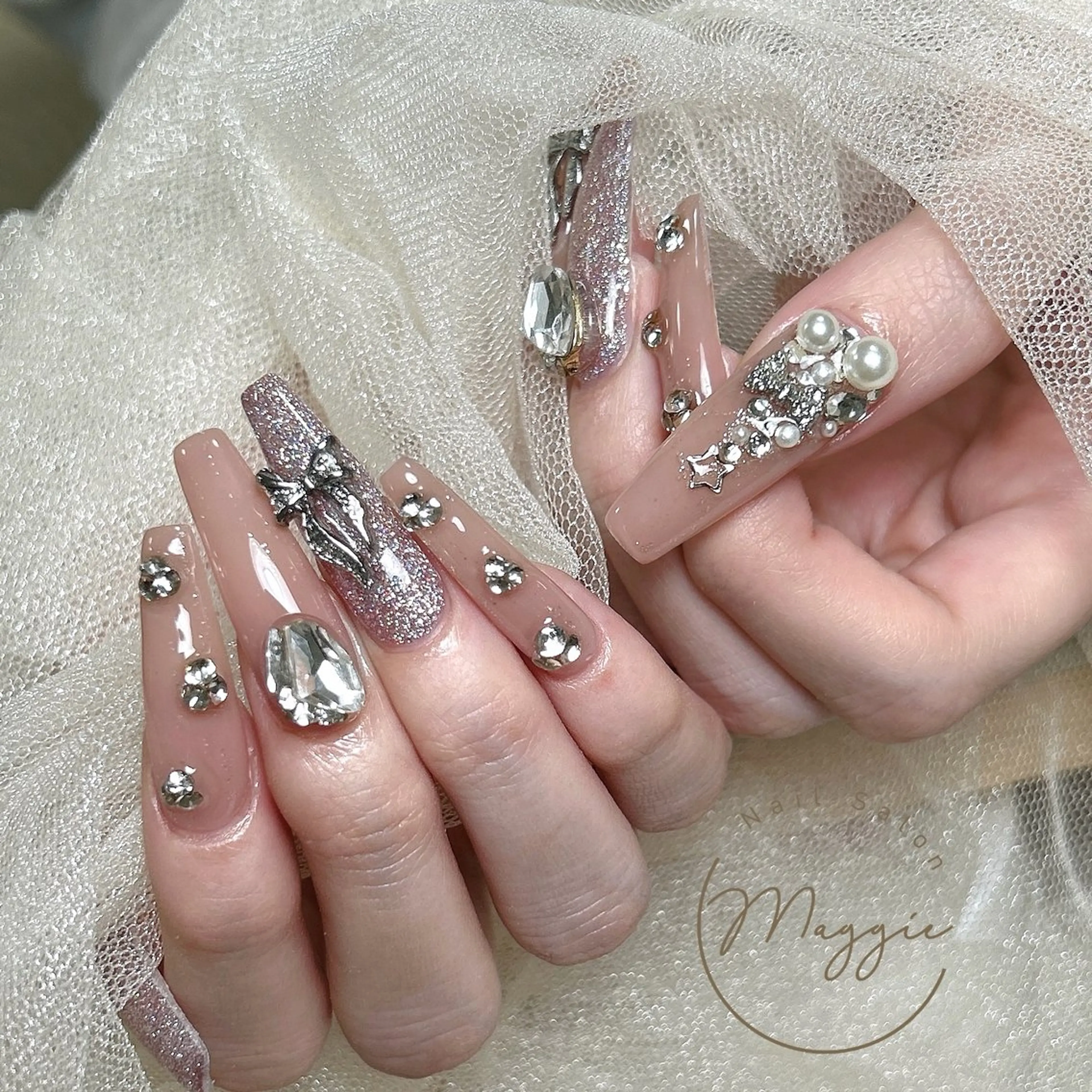 ネイル Maggie Nail🦩のネイルデザイン