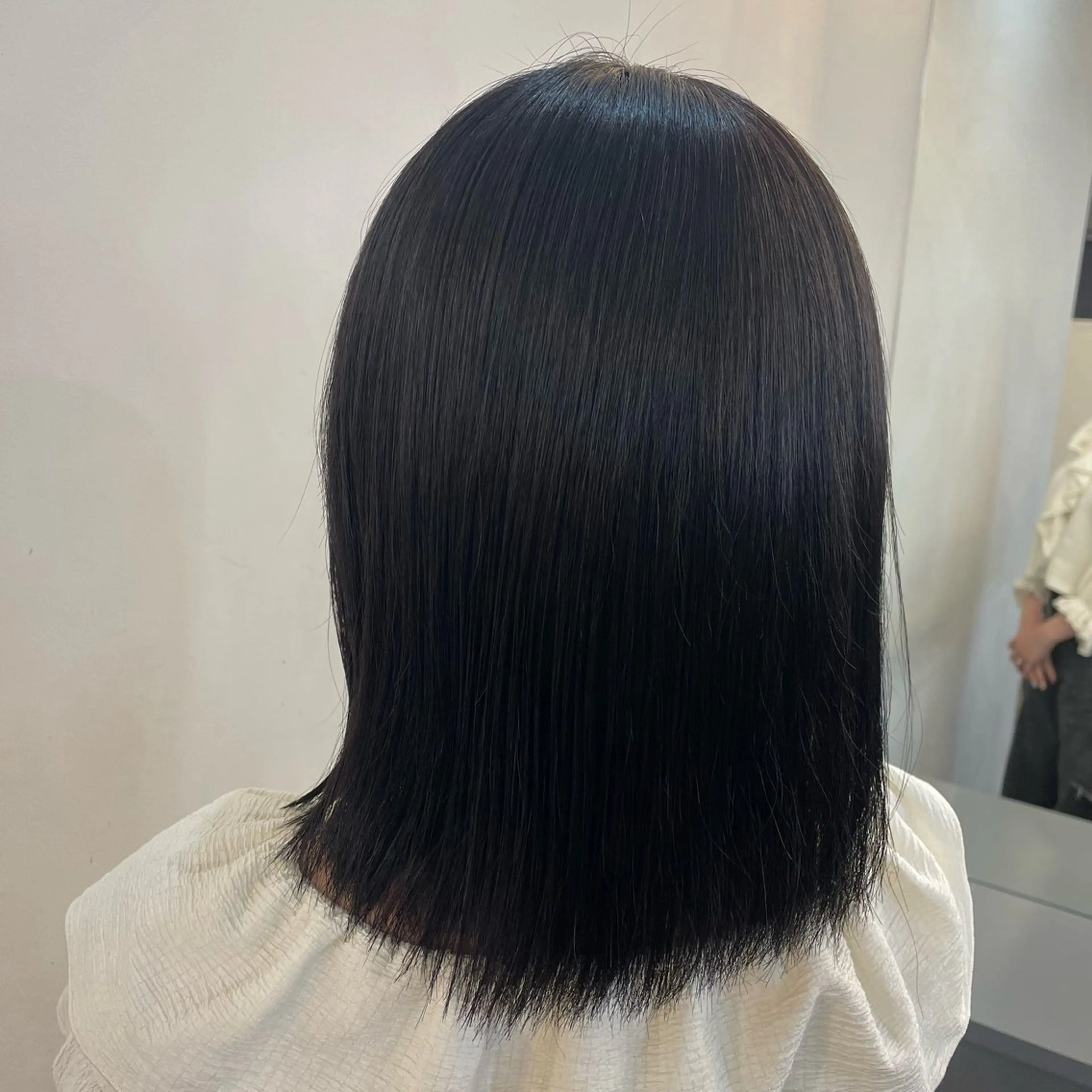 ミディアム カラー 黒髪 ブルーカラー ブルーブラック ☻エリカワ ノア☻のヘアスタイル