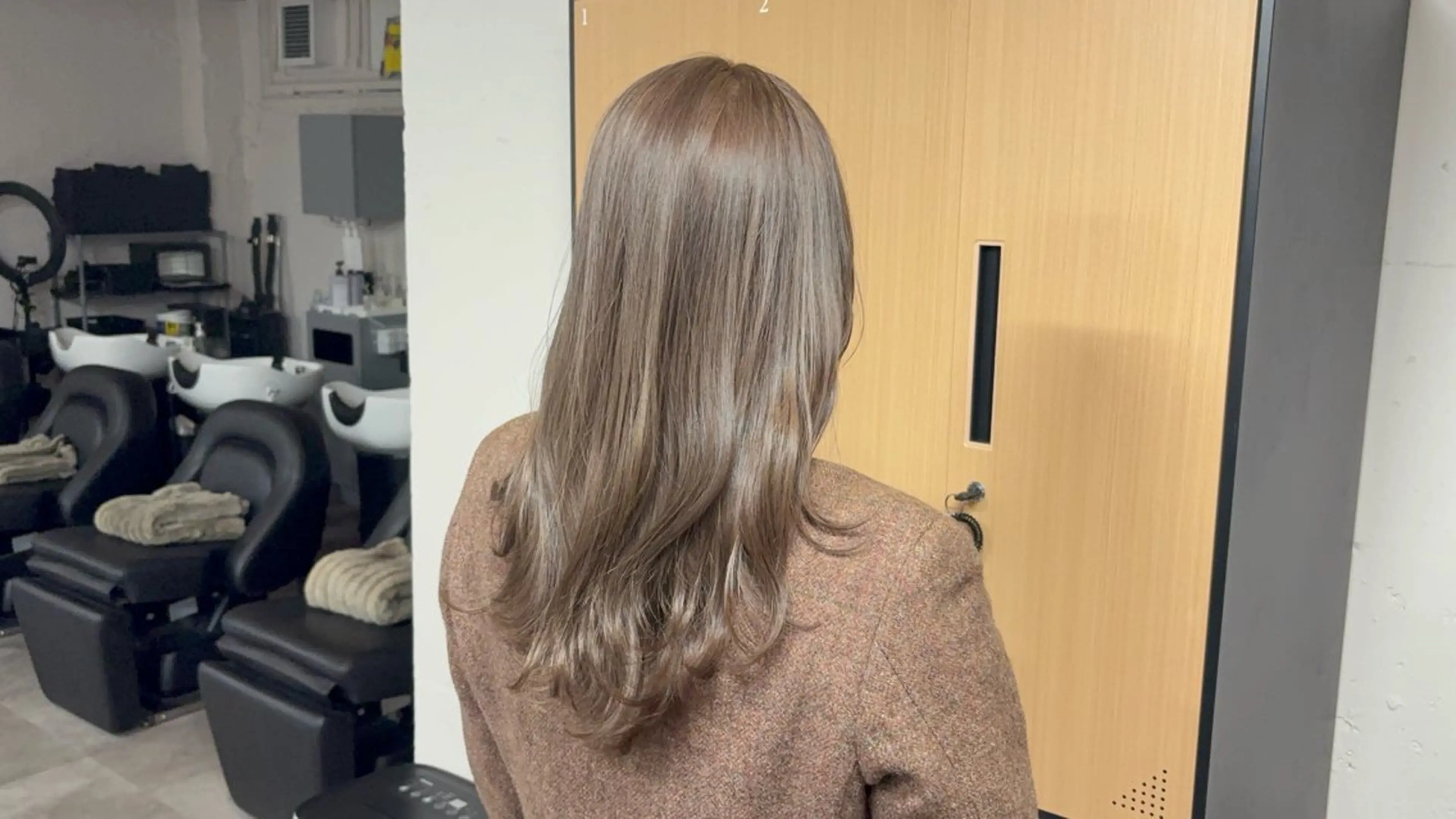 セミロング tokute 中野真咲🐺のヘアスタイル