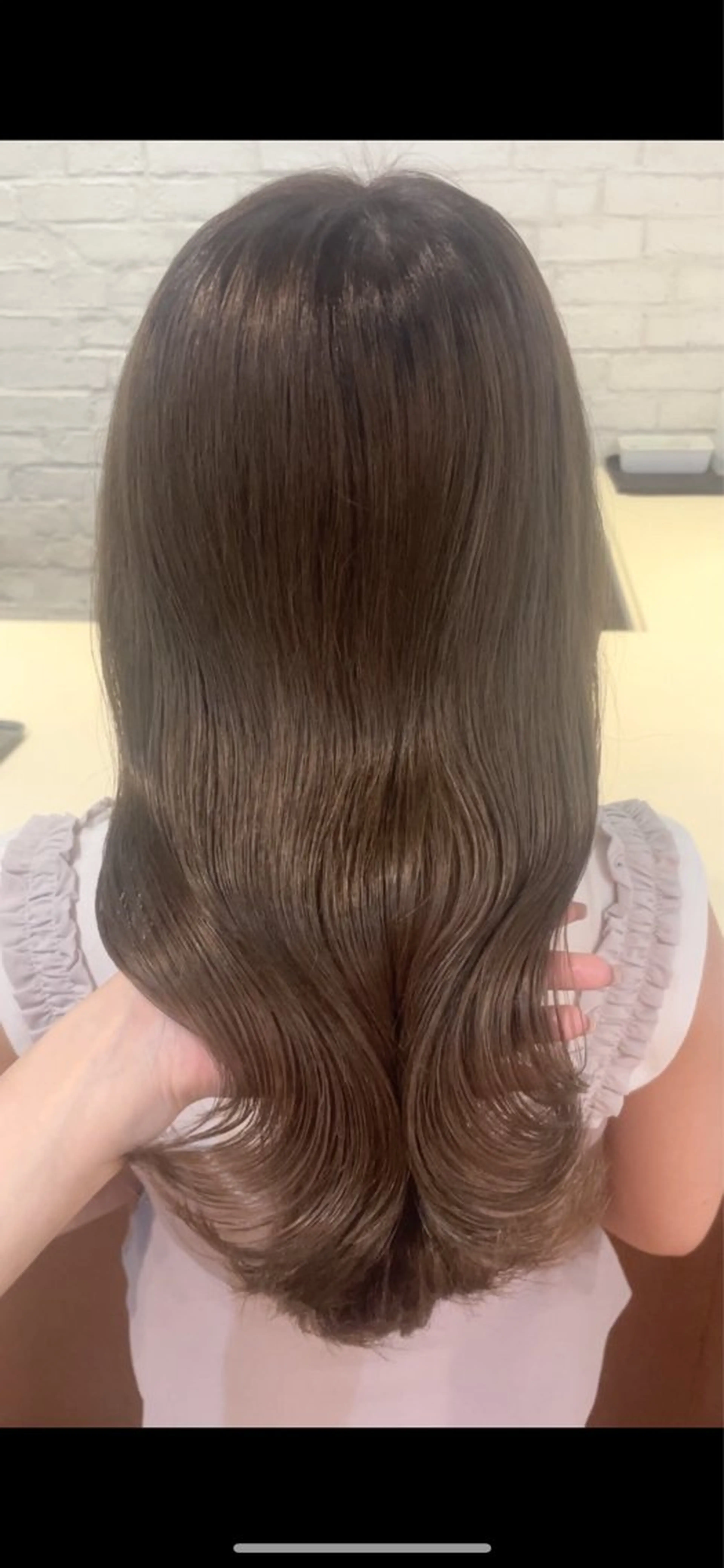 ミディアム カラー ベージュカラー ブリーチ ブラウンカラー くびれヘア カット ヘアカラー トリートメント BEBE所属・ご新規様限定 透明感カラーKANAのヘアスタイル