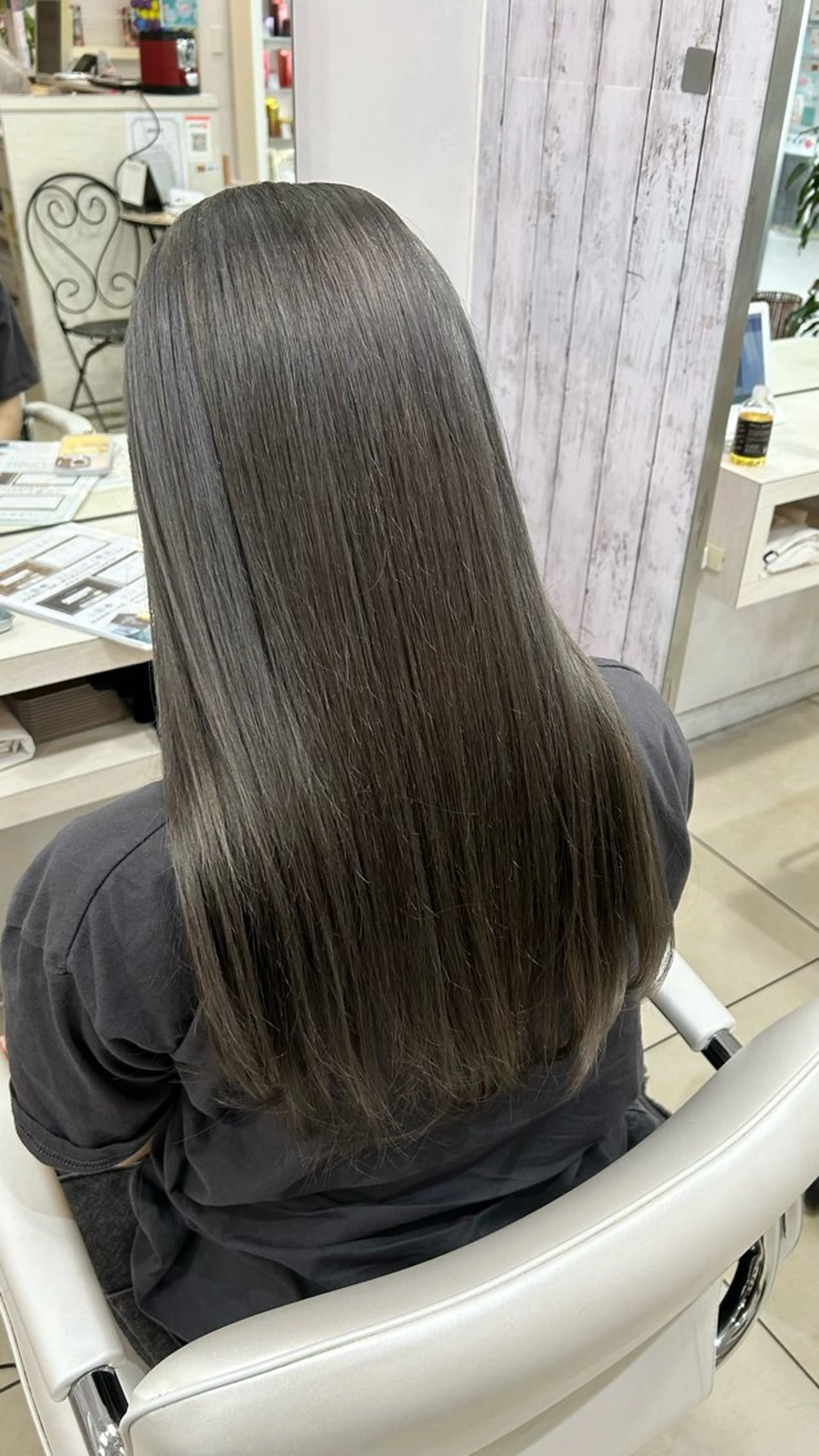 ロング カラー ヘアカラー トリートメント 艶髪の神様 瀧田嵐士🇰🇷のヘアスタイル