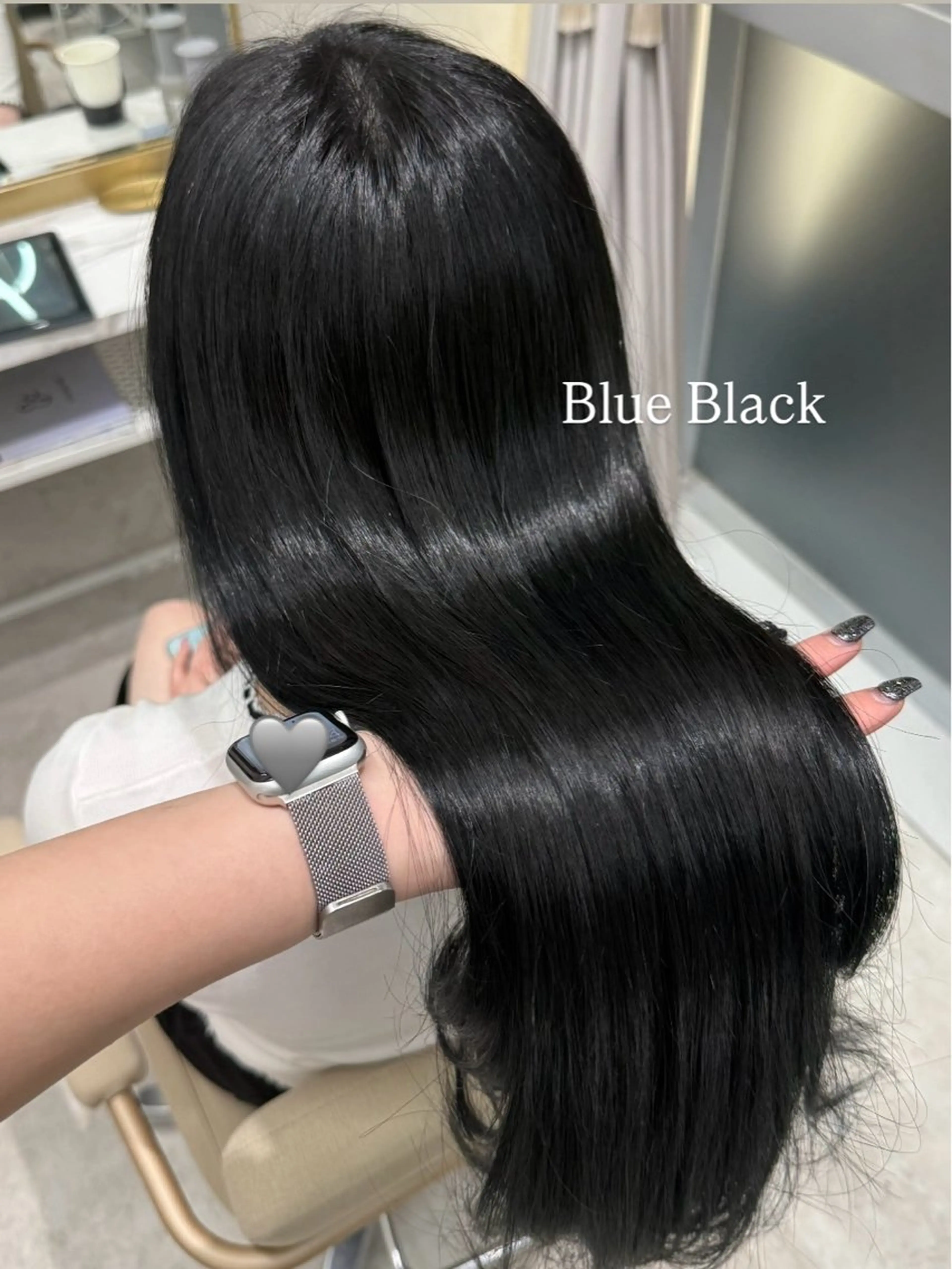 ロング カラー ヘアアレンジ 黒髪 ブルーカラー ブルーブラック 透明感カラー ヘアカラー 韓国ヘア 🇰🇷 natsukiのヘアスタイル