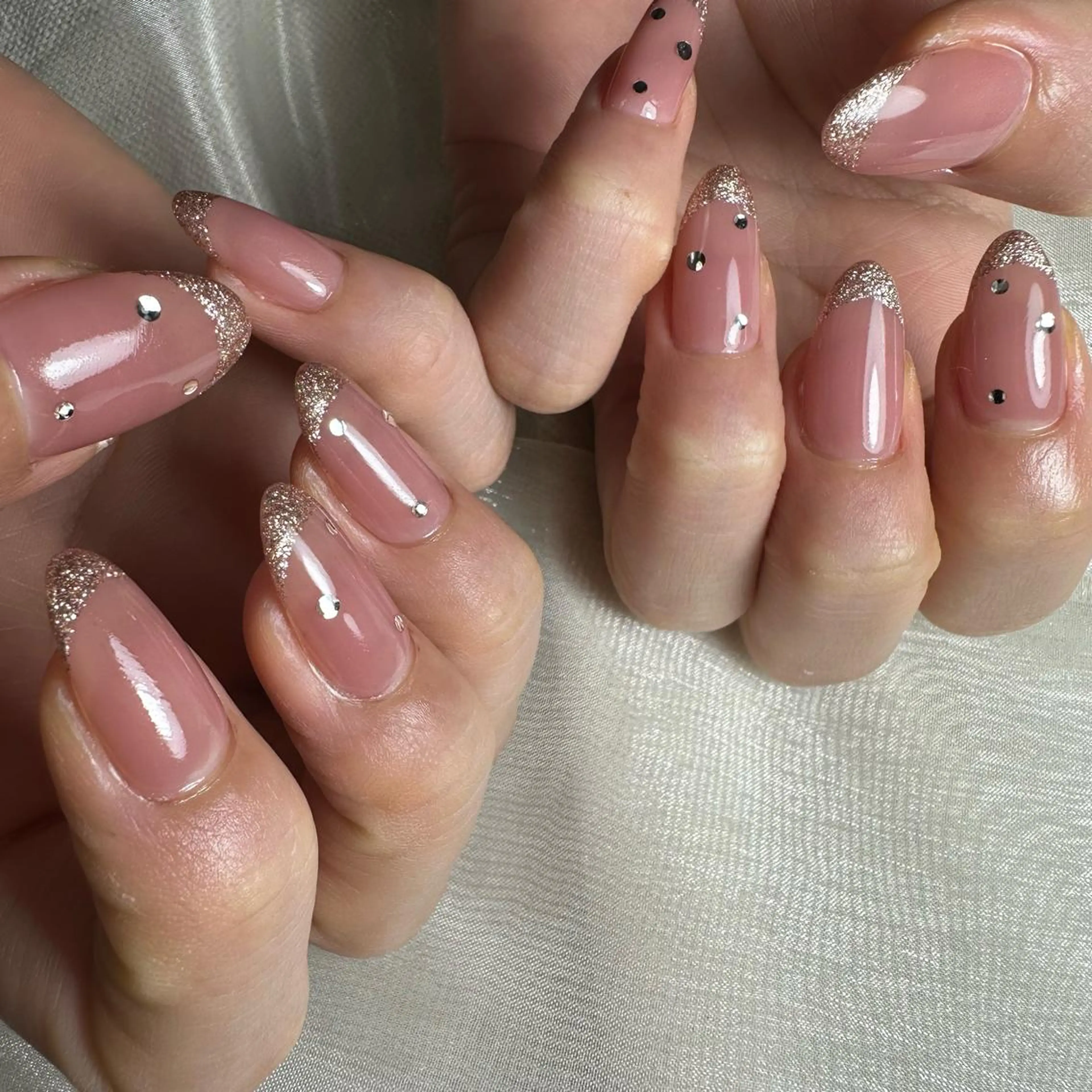 ネイル 氷ネイル・うるうるネイル repos~ルポ~所属・里見 麗のネイルデザイン