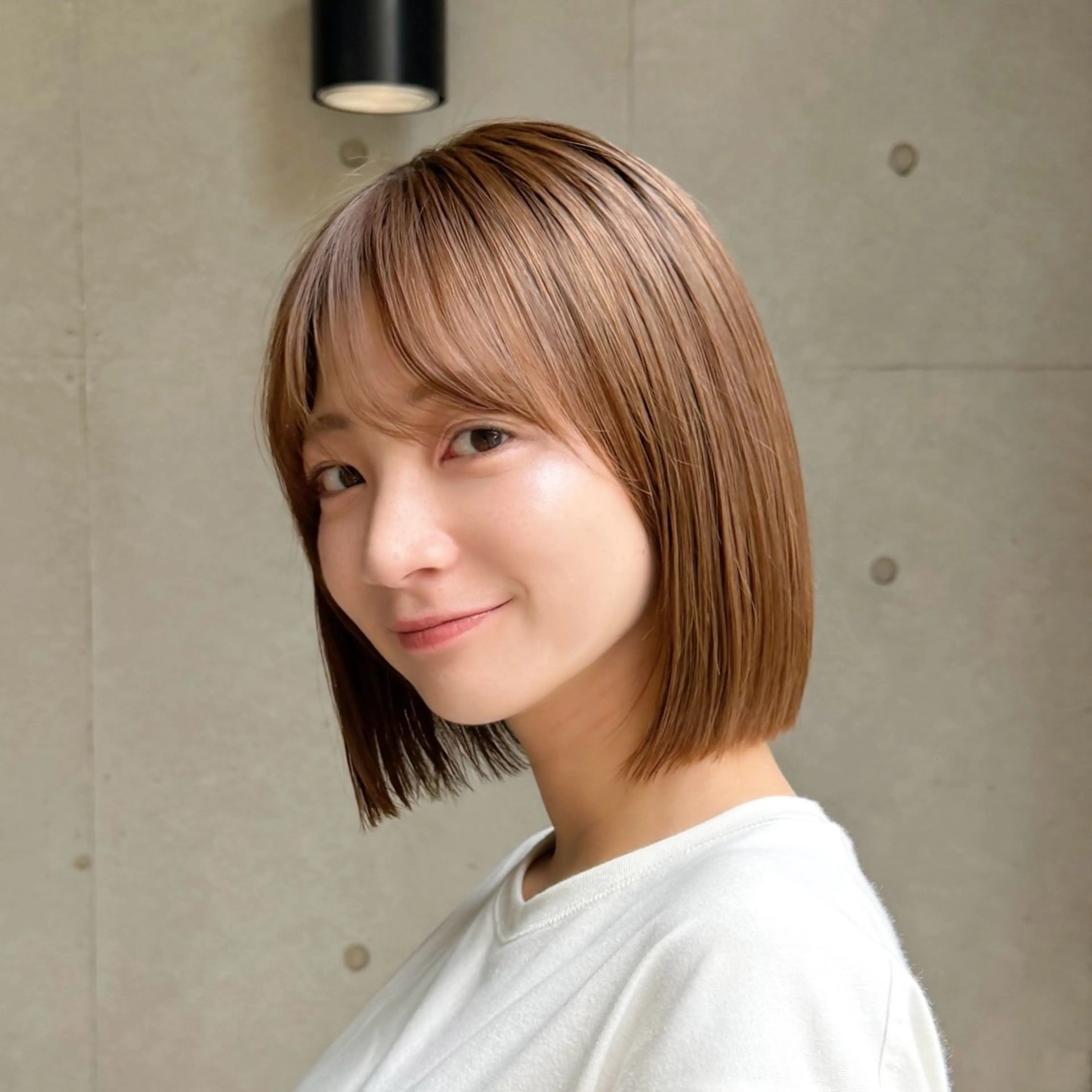 ショート 顔周り/レイヤー/ ベージュ/みっきーのヘアスタイル