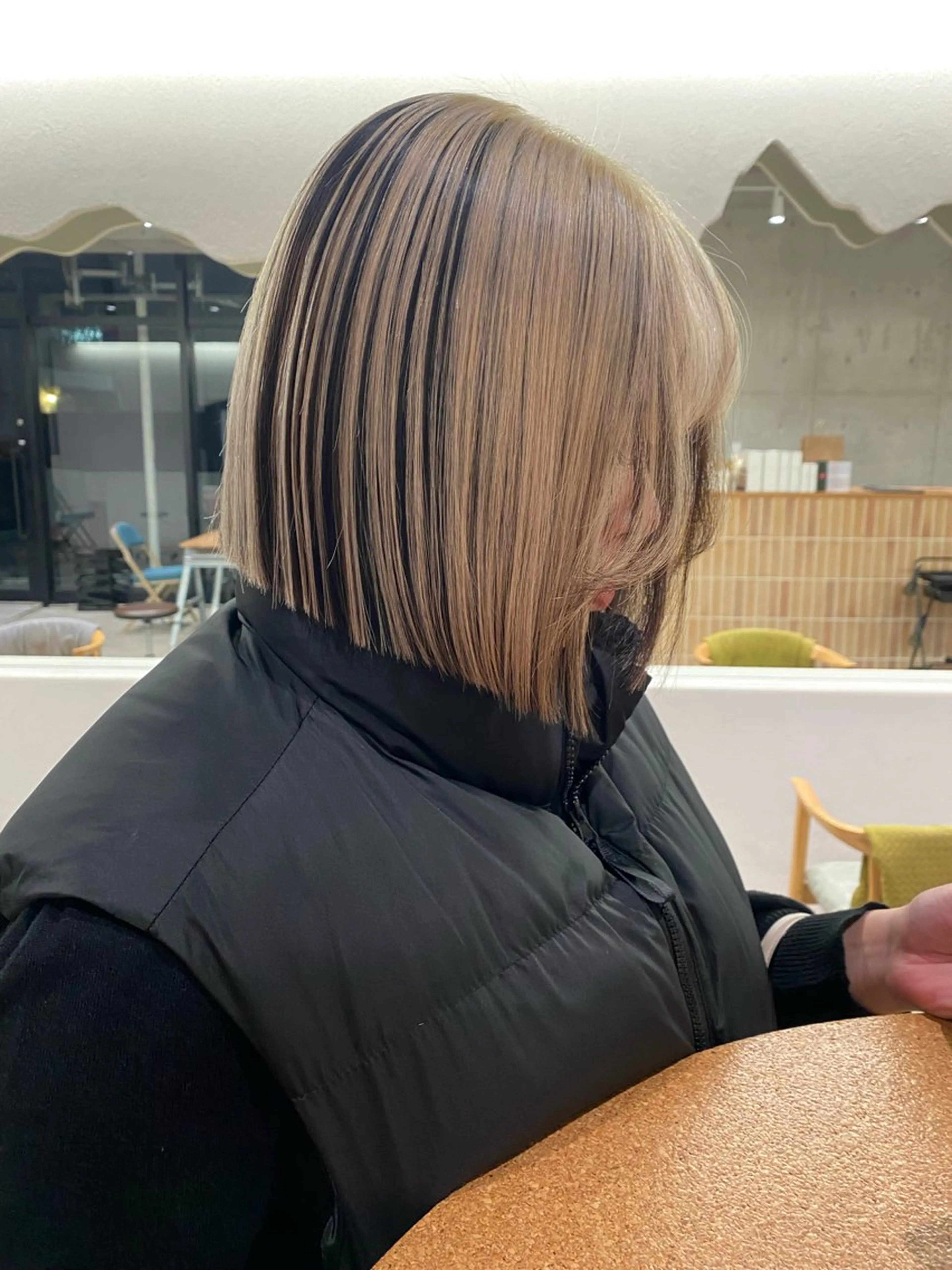 ショート カラー ベージュカラー 抜きっぱなしブロンド ブロンド ダブルカラー ハイトーンカラー カット ヘアカラー レイヤー/柔色 カラー/SAkiのヘアスタイル