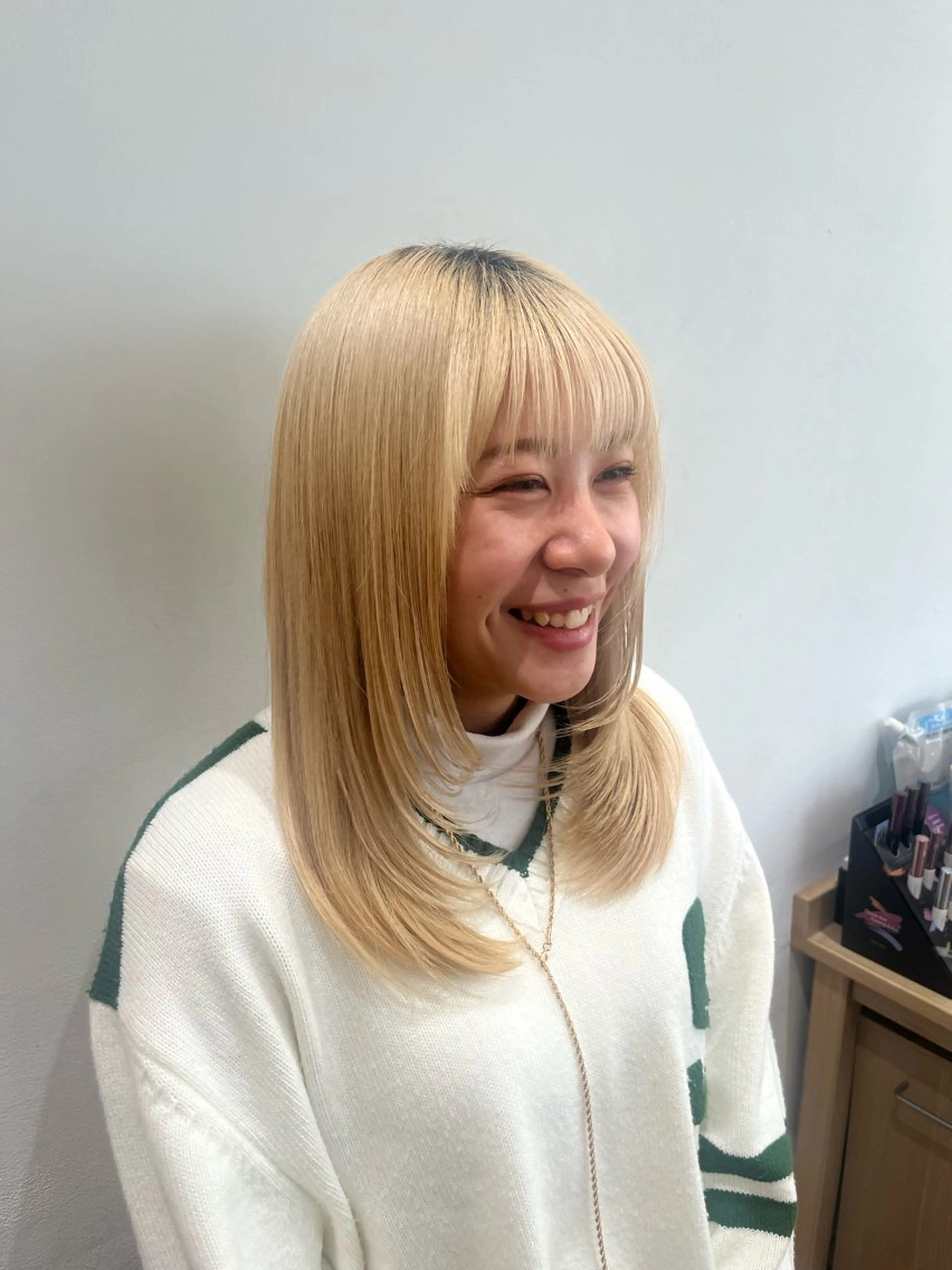 セミロング 辻しおり／似合わせ カット/暖色カラー栄のヘアスタイル