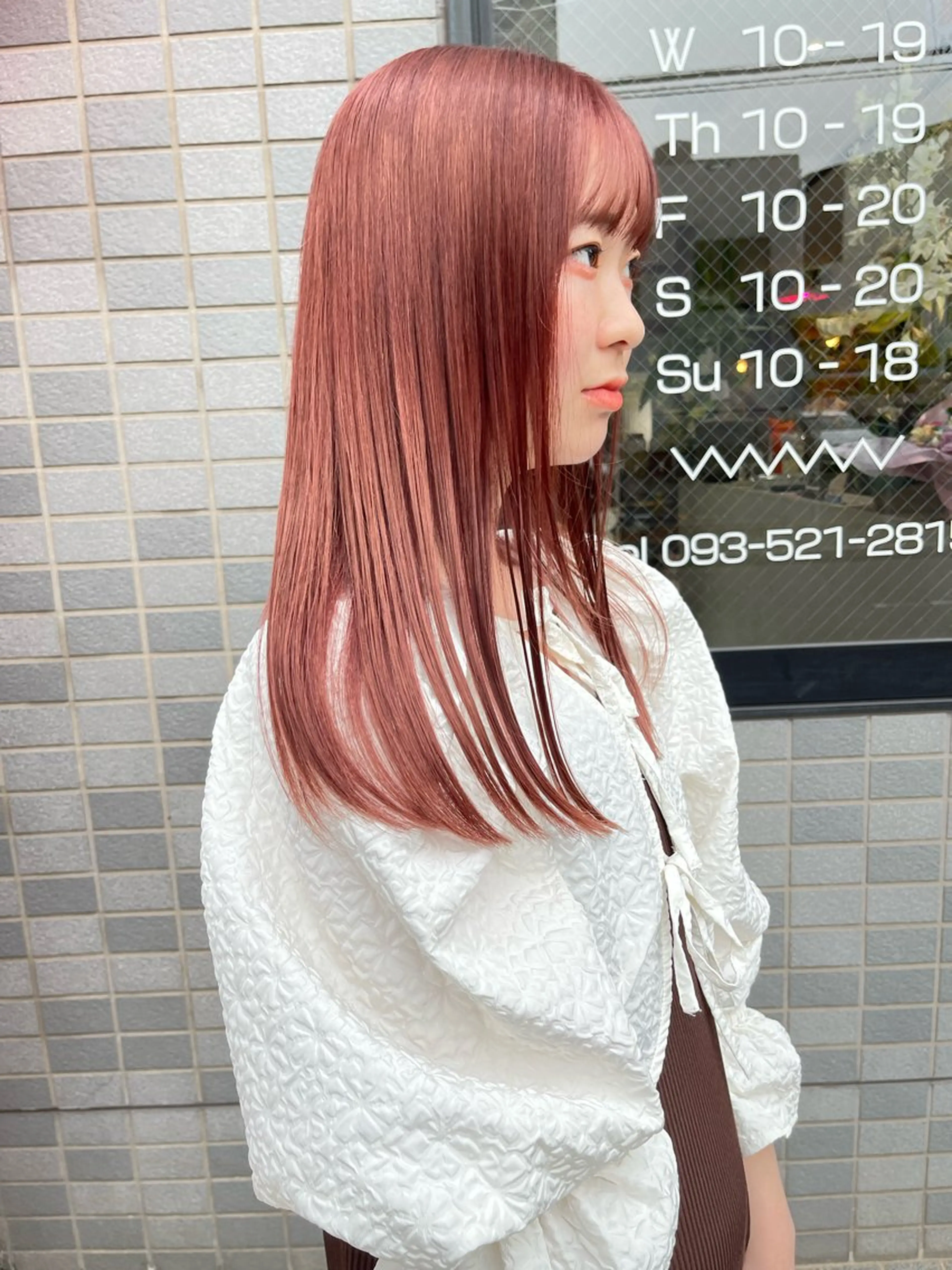 ロング カラー ブリーチ ヘアカラー トリートメント (h)wim ウィムのヘアスタイル