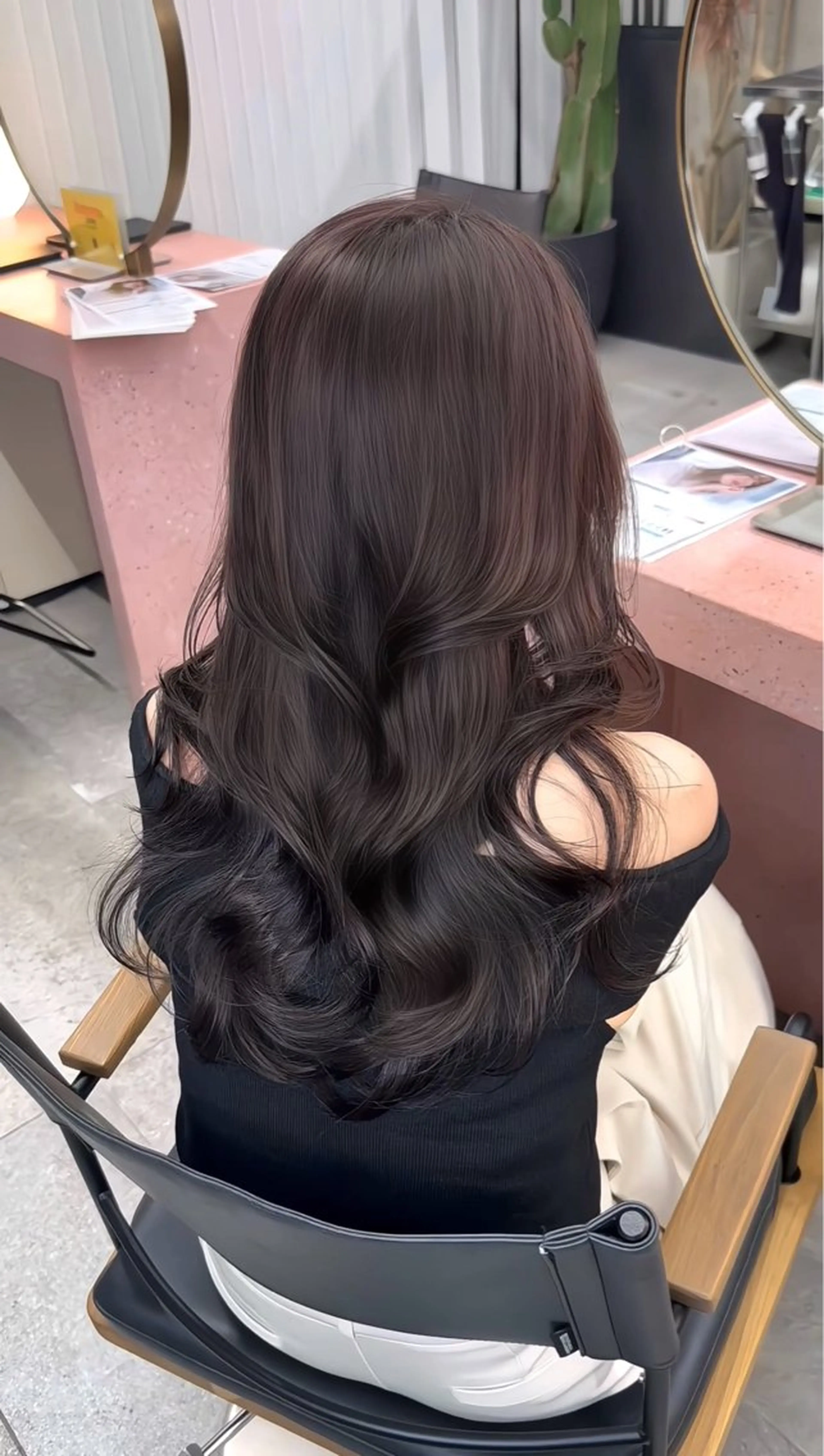 セミロング アッシュ ラベンダーベージュ 髪質改善 韓国風ヘア レイヤーカット カット ヘアカラー トリートメント 日韓レイヤー🇰🇷 艶カラー/ナカネのヘアスタイル