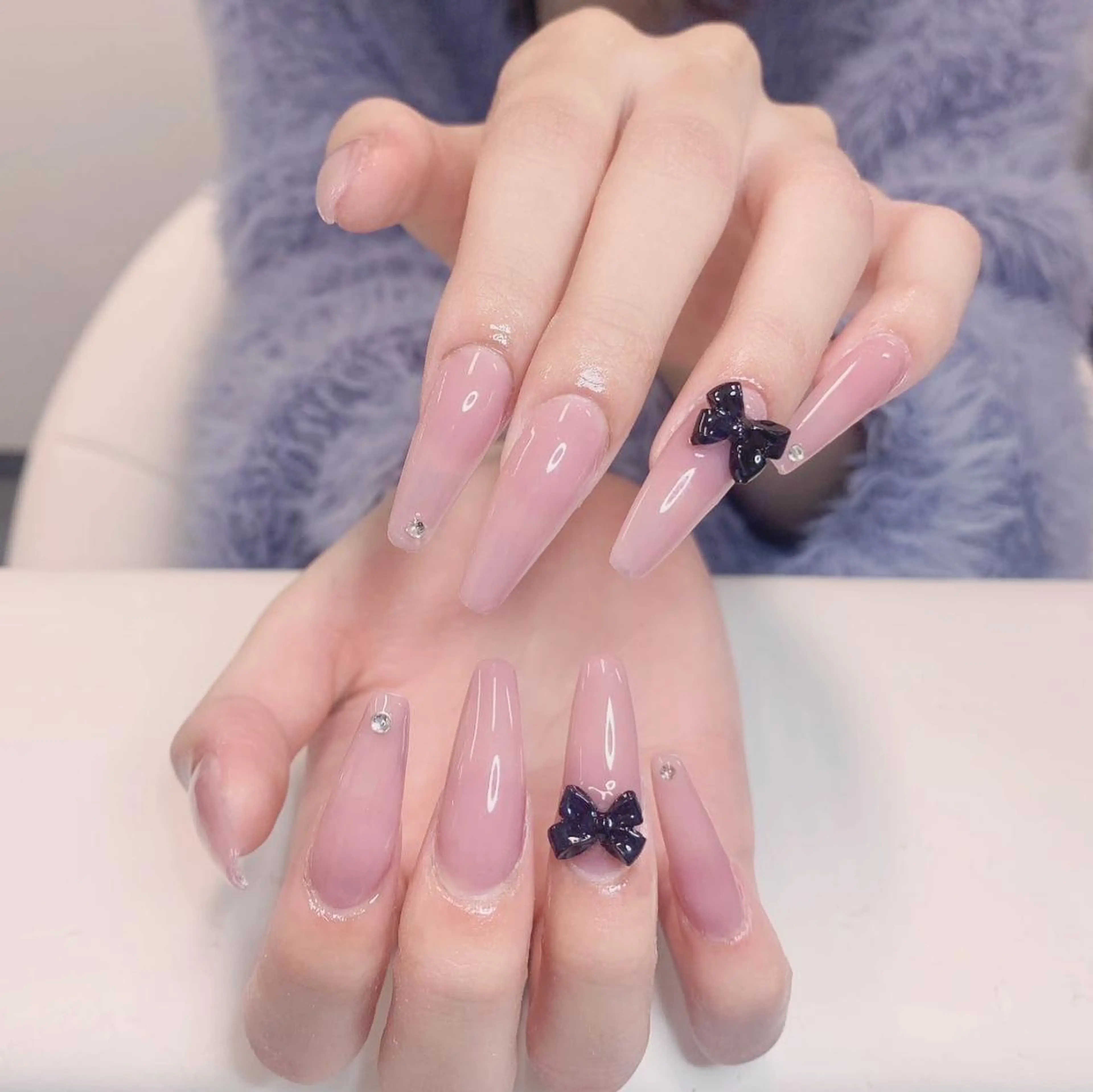 ネイル 長さ出し ネイルチップ Queens テイのネイルデザイン