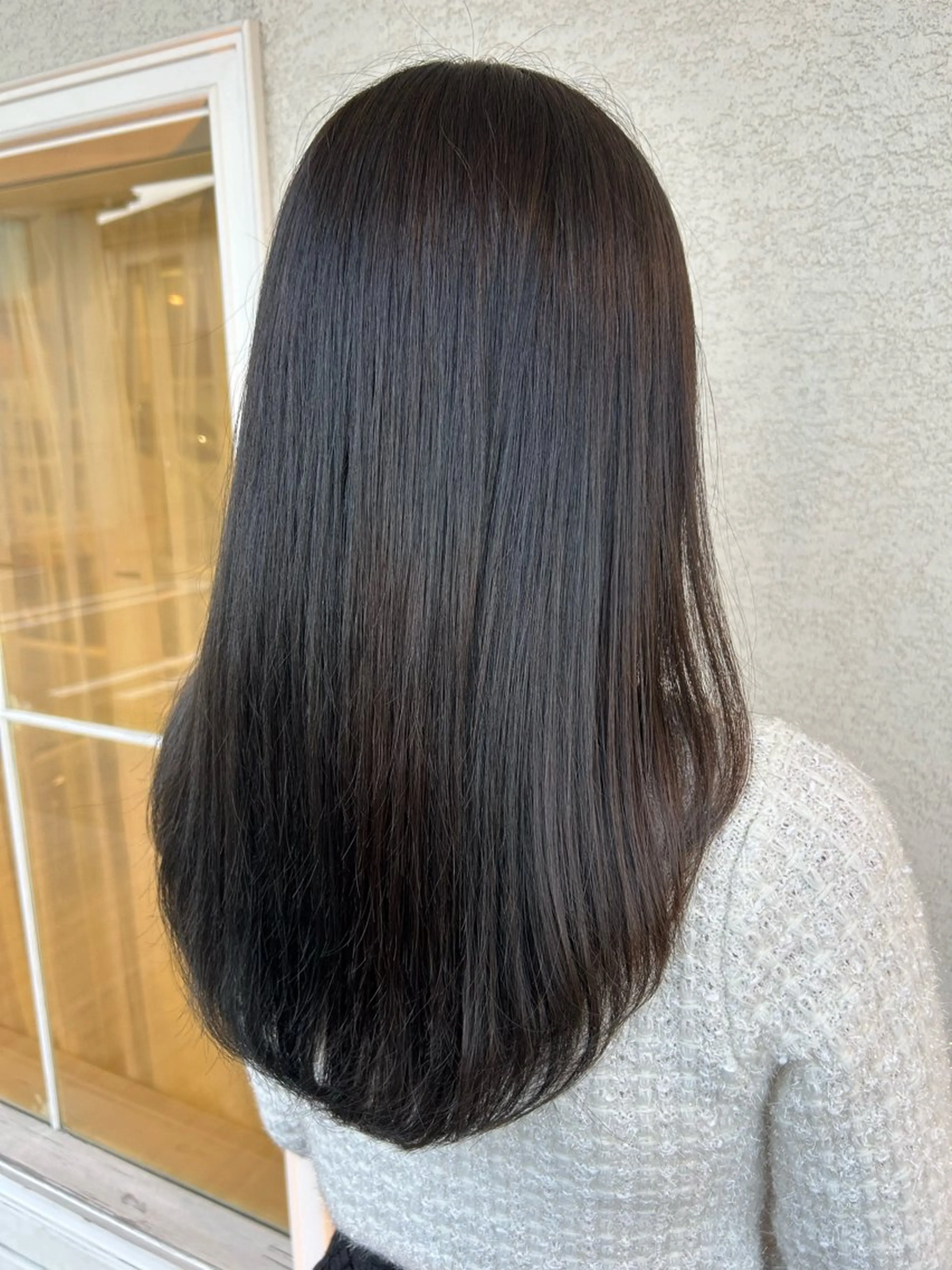 レディースカットモデル（ロングレイヤーカット）の写真