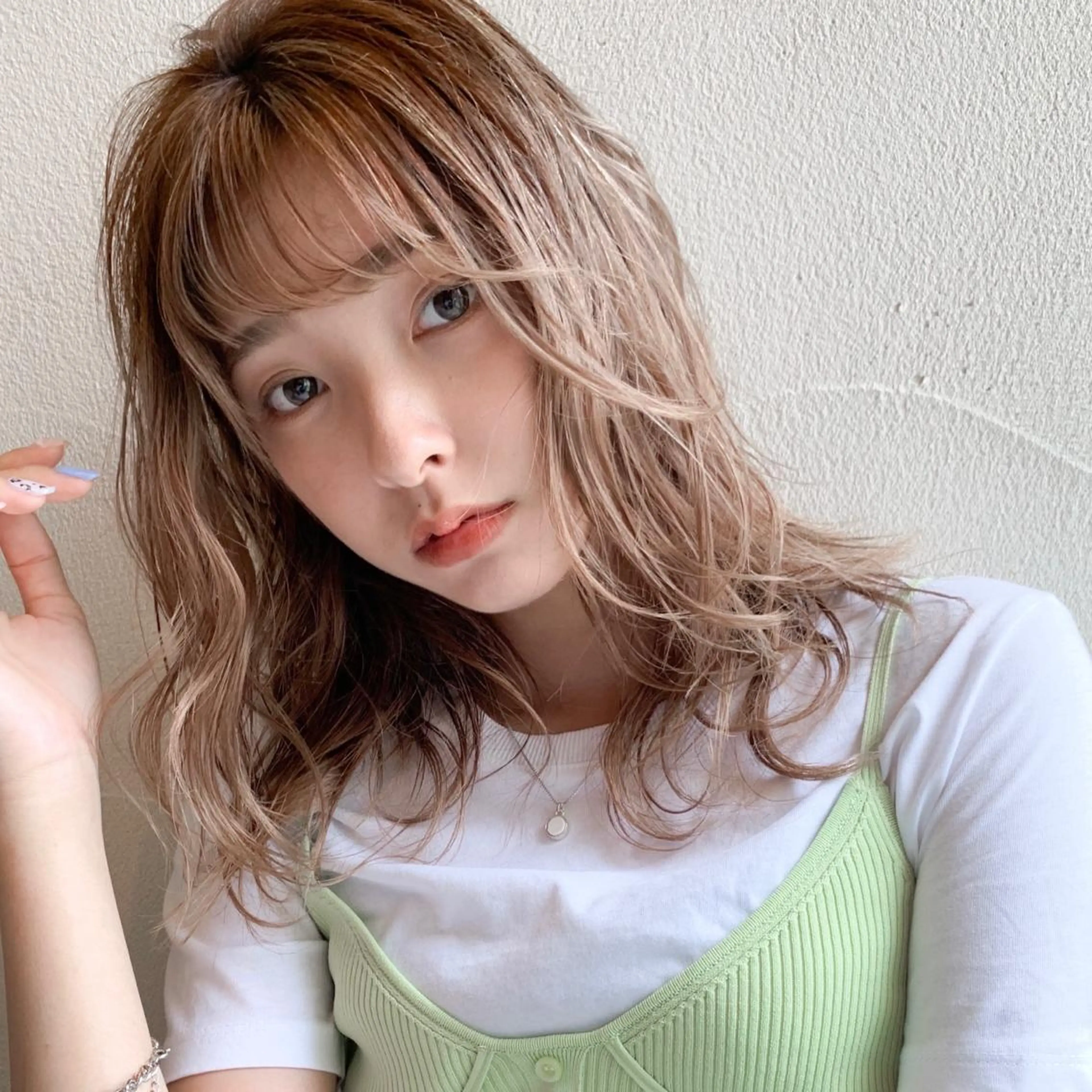 ミディアム ハイライト ヘアカラー トリートメント 王子田 隼のヘアスタイル