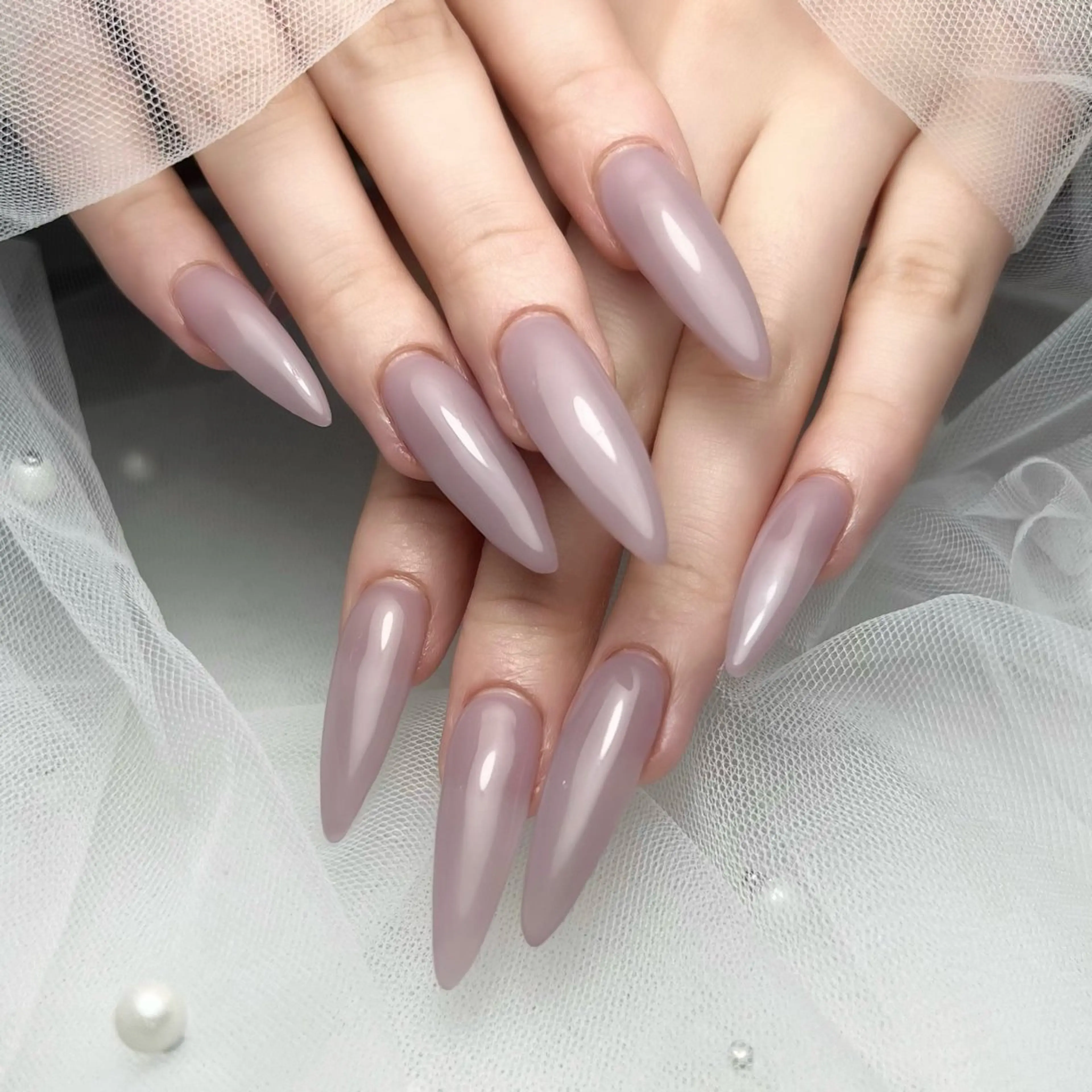 ネイル Y u a n🤍 pas á pasのネイルデザイン