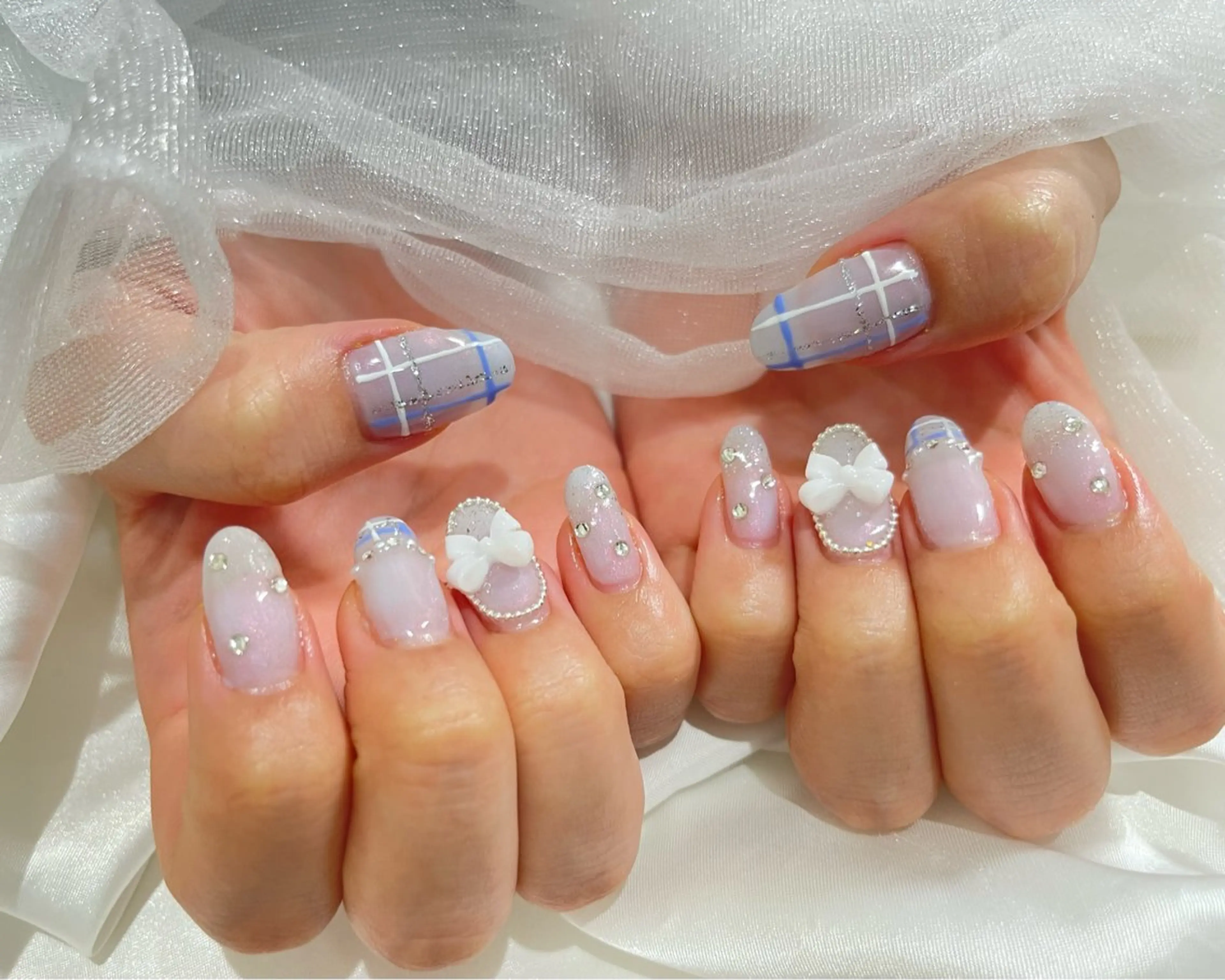 ネイル ワンホンネイル ハンドネイル Lutena💅🏽 伊藤のマツエク・マツパデザイン