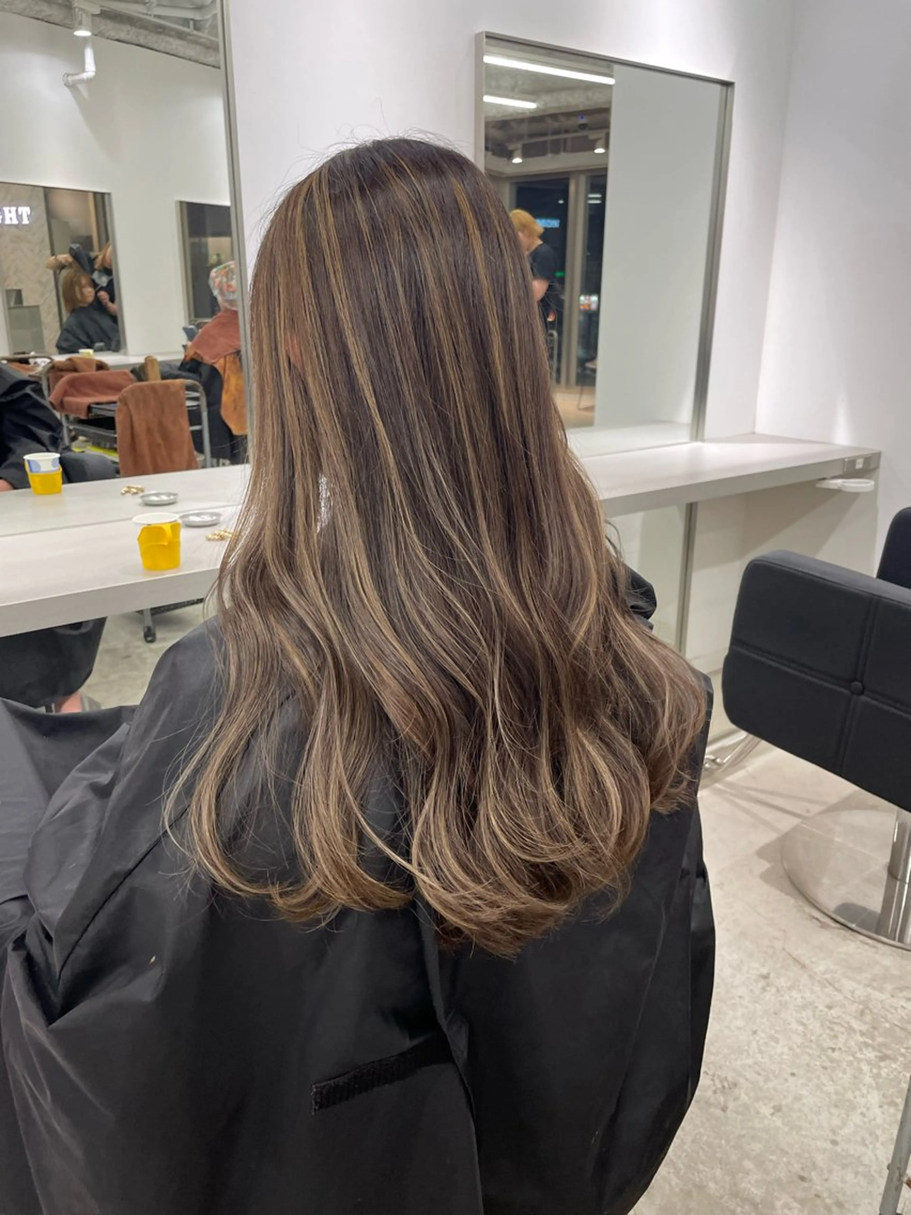 ロング カラー ヘアアレンジ ハイライトカラー ハイライト カット ヘアカラー トリートメント 🎗秋山勇 /三宮指名No.1のヘアスタイル