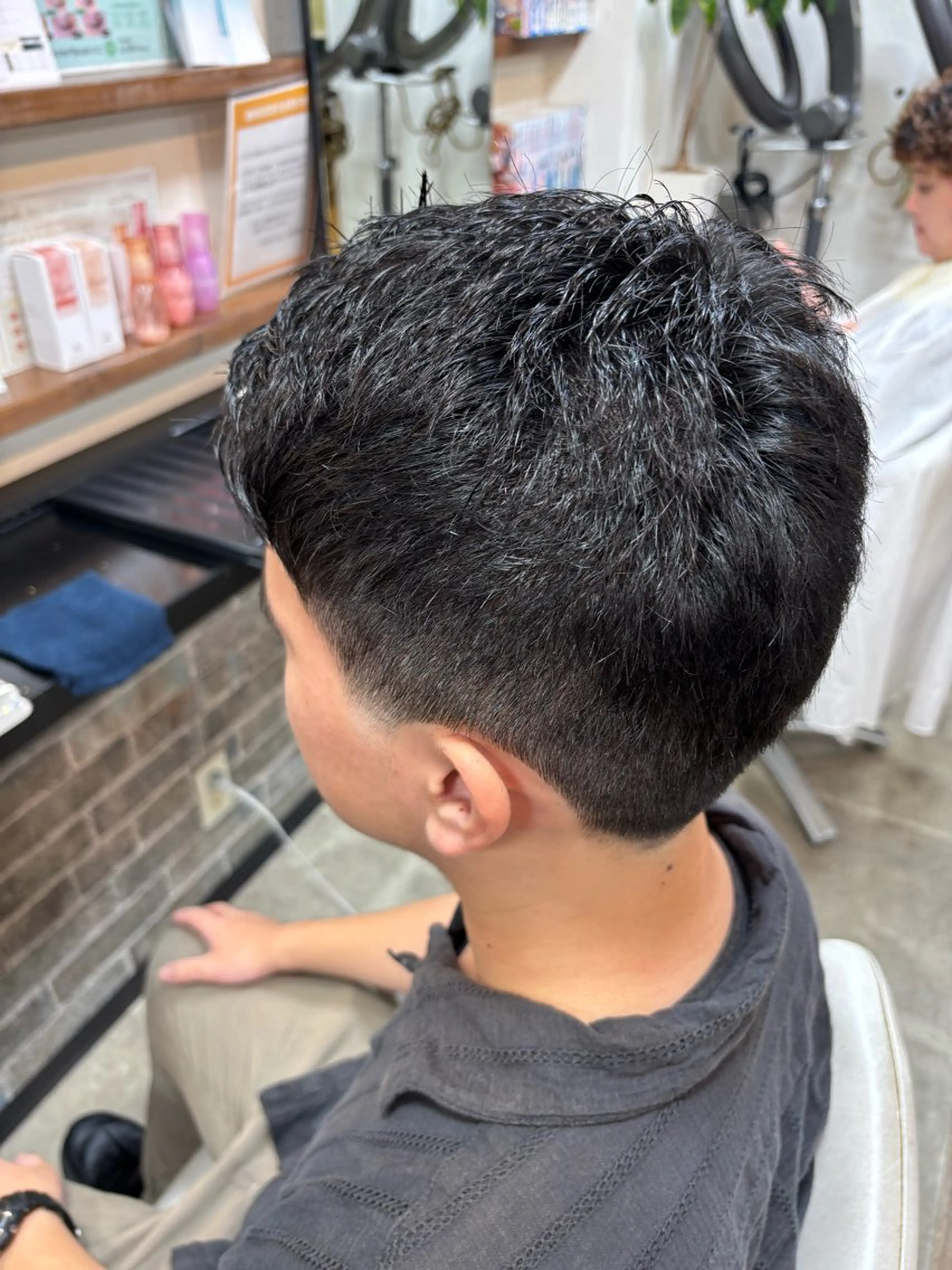 メンズ 刈り上げ カット イツキ🌕デザインカ ラー🥨髪質改善🫧のヘアスタイル