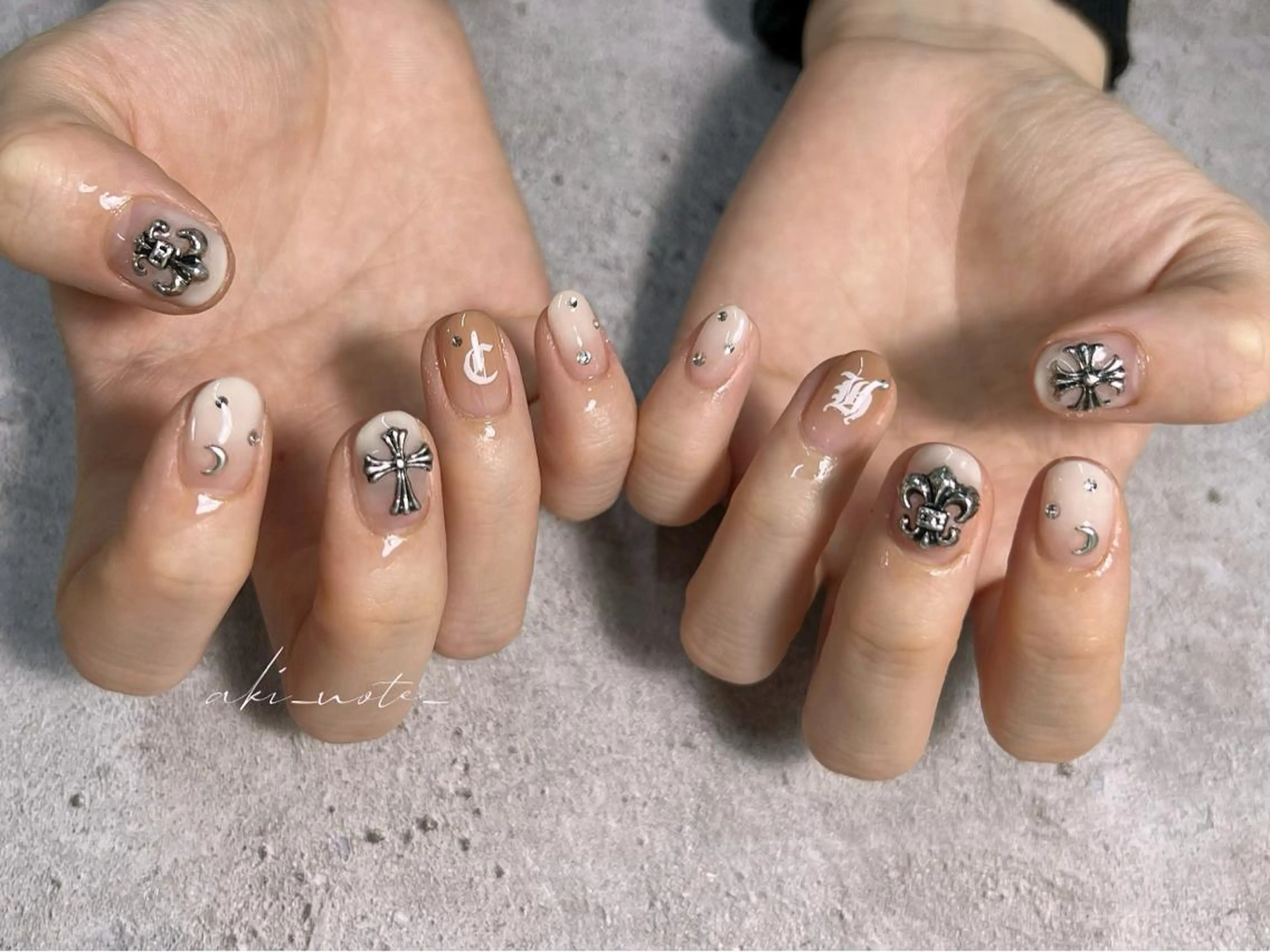 ネイル ハンドネイル フットネイル GRANDE大須 栄/店長 aki🌙のネイルデザイン