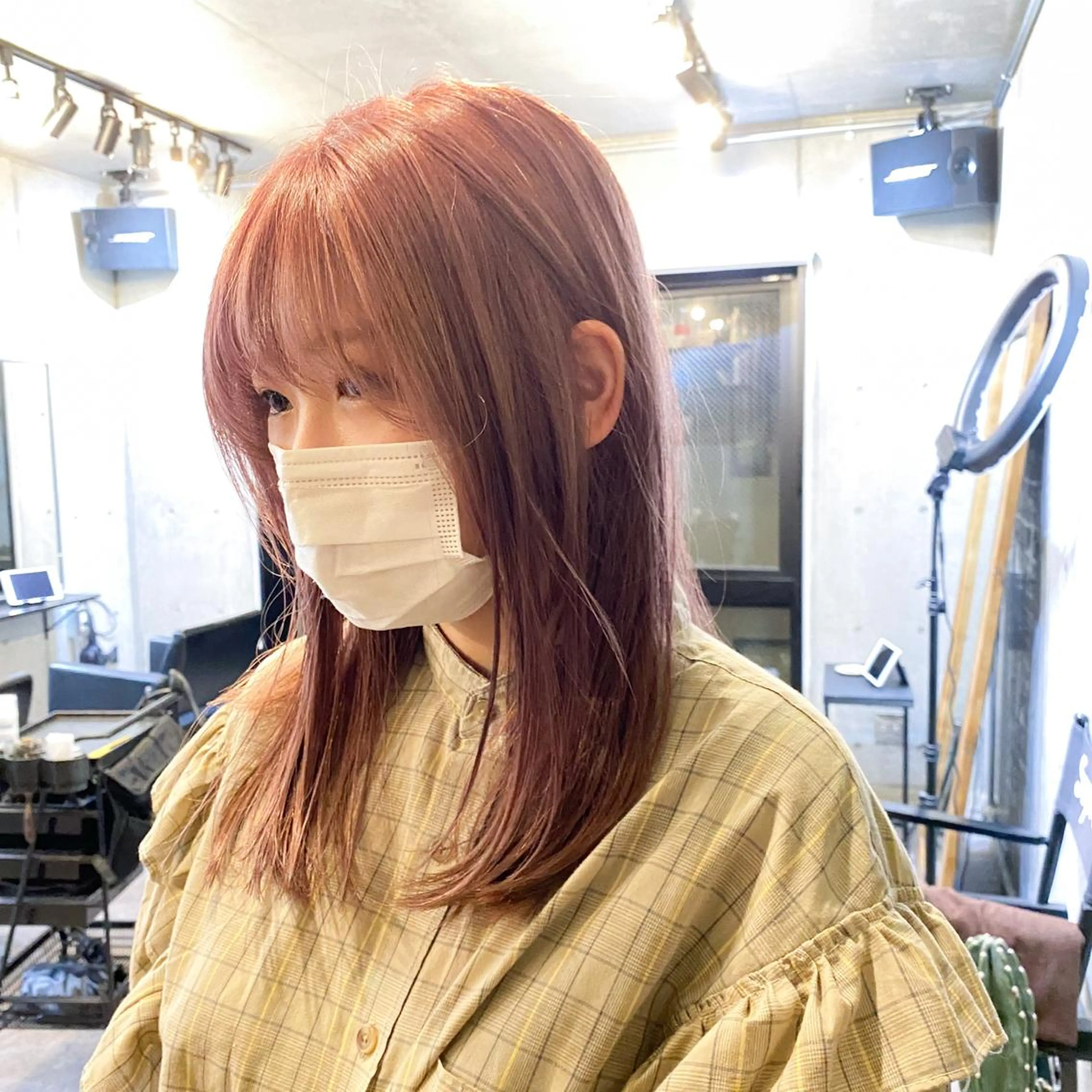 セミロング カラー 艶髪ブリーチ 永井竜也のヘアスタイル