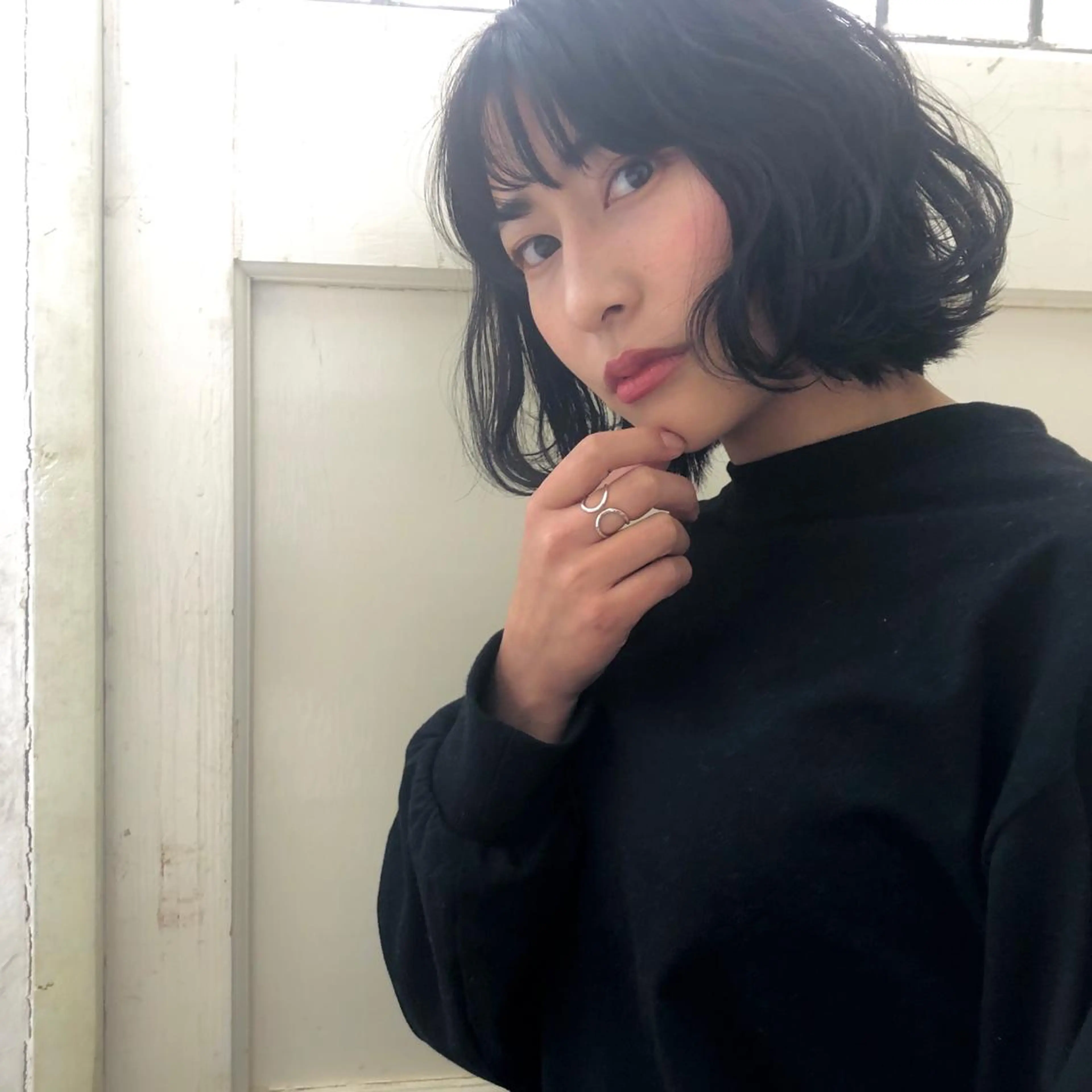 ミディアム 小林 愛花のヘアスタイル
