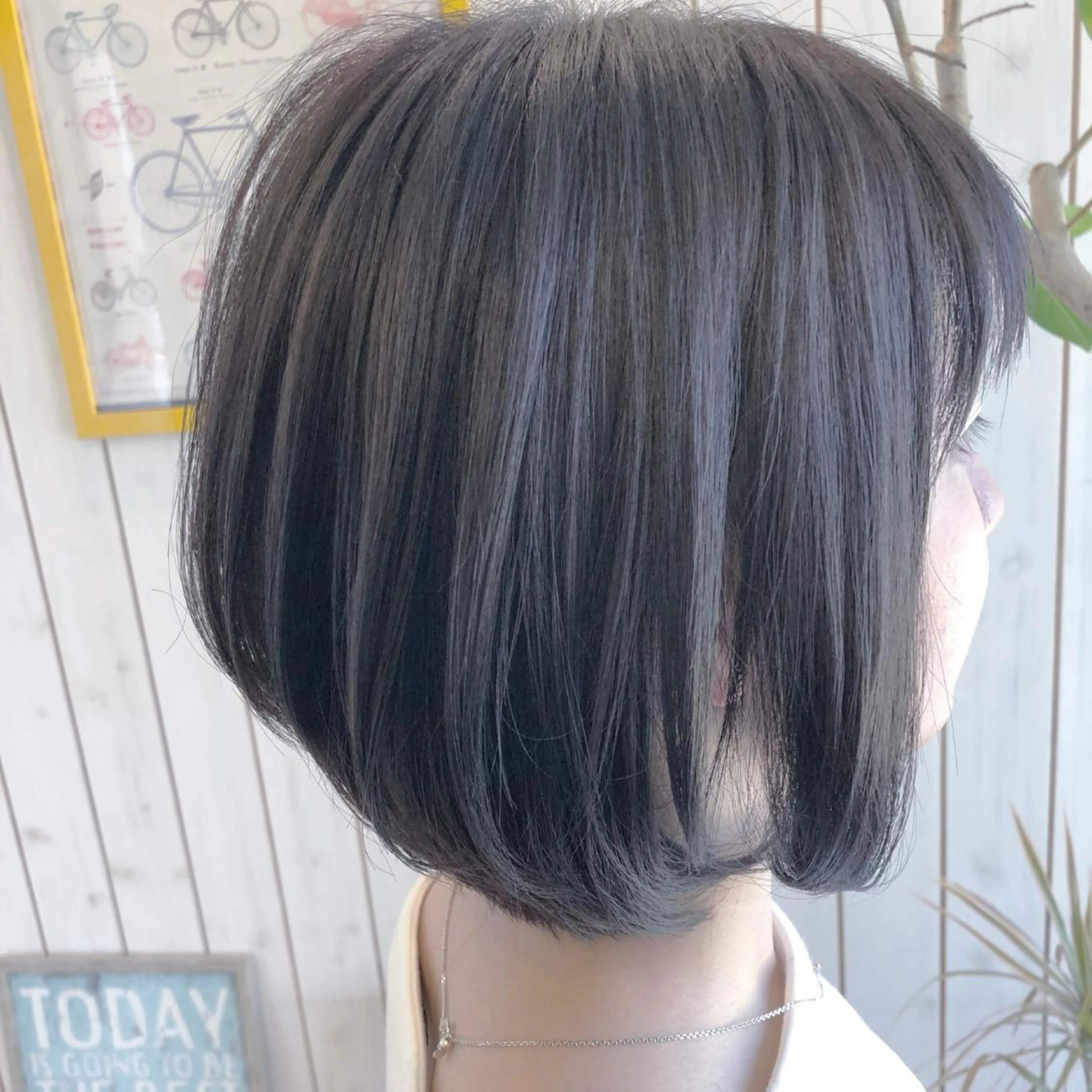 ミディアム カラー カット ヘアカラー トリートメント 小濱 秀人のヘアスタイル