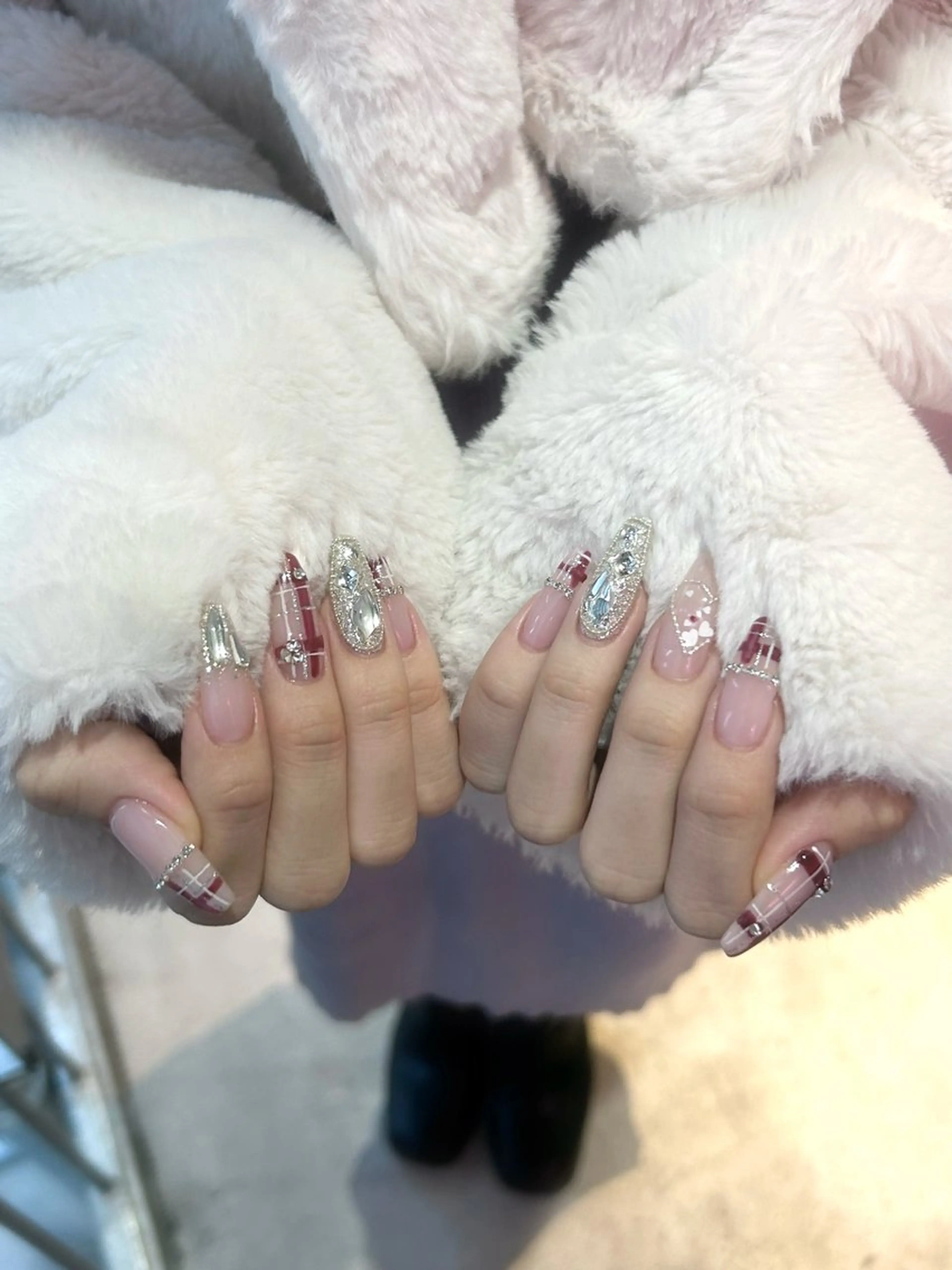 ネイル ボルドー ハンドネイル hinata池袋 🌙WOLTOKYOのネイルデザイン