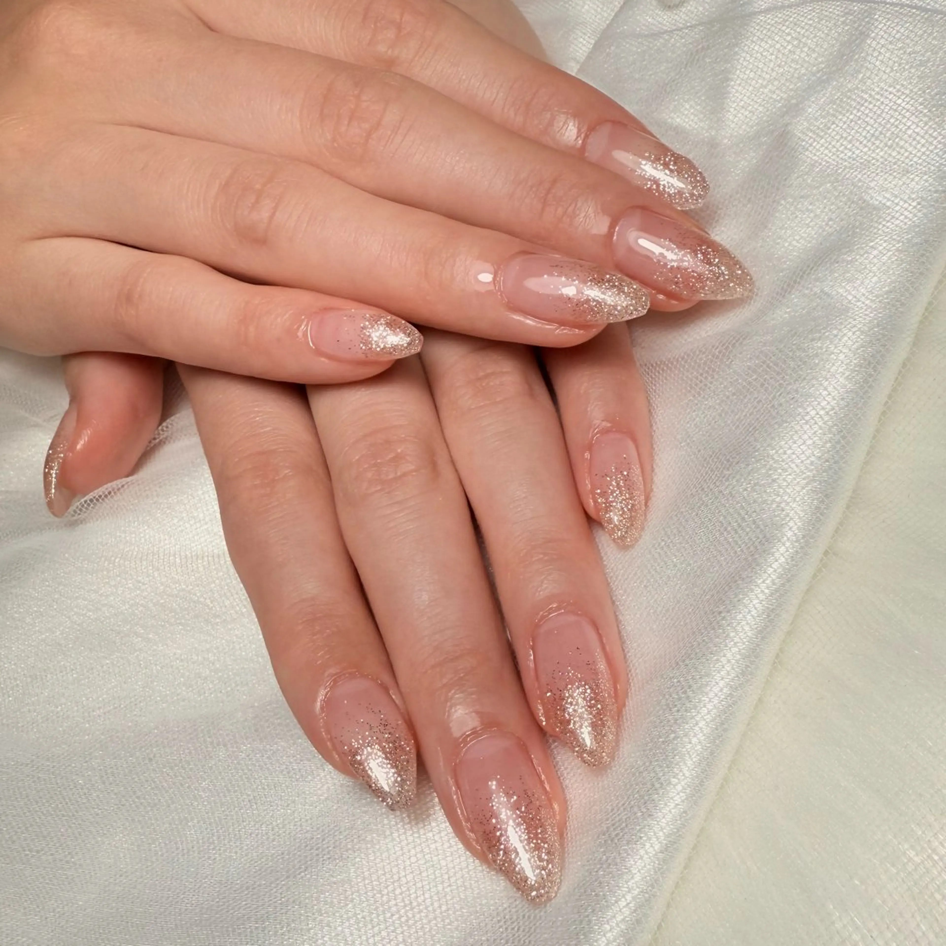 ネイル 長さ出し グラデーション キラキラネイル ラメ(グリッター) ラメグラデーション ハンドネイル LAMB所属・🌹Belle Nail🌹のネイルデザイン