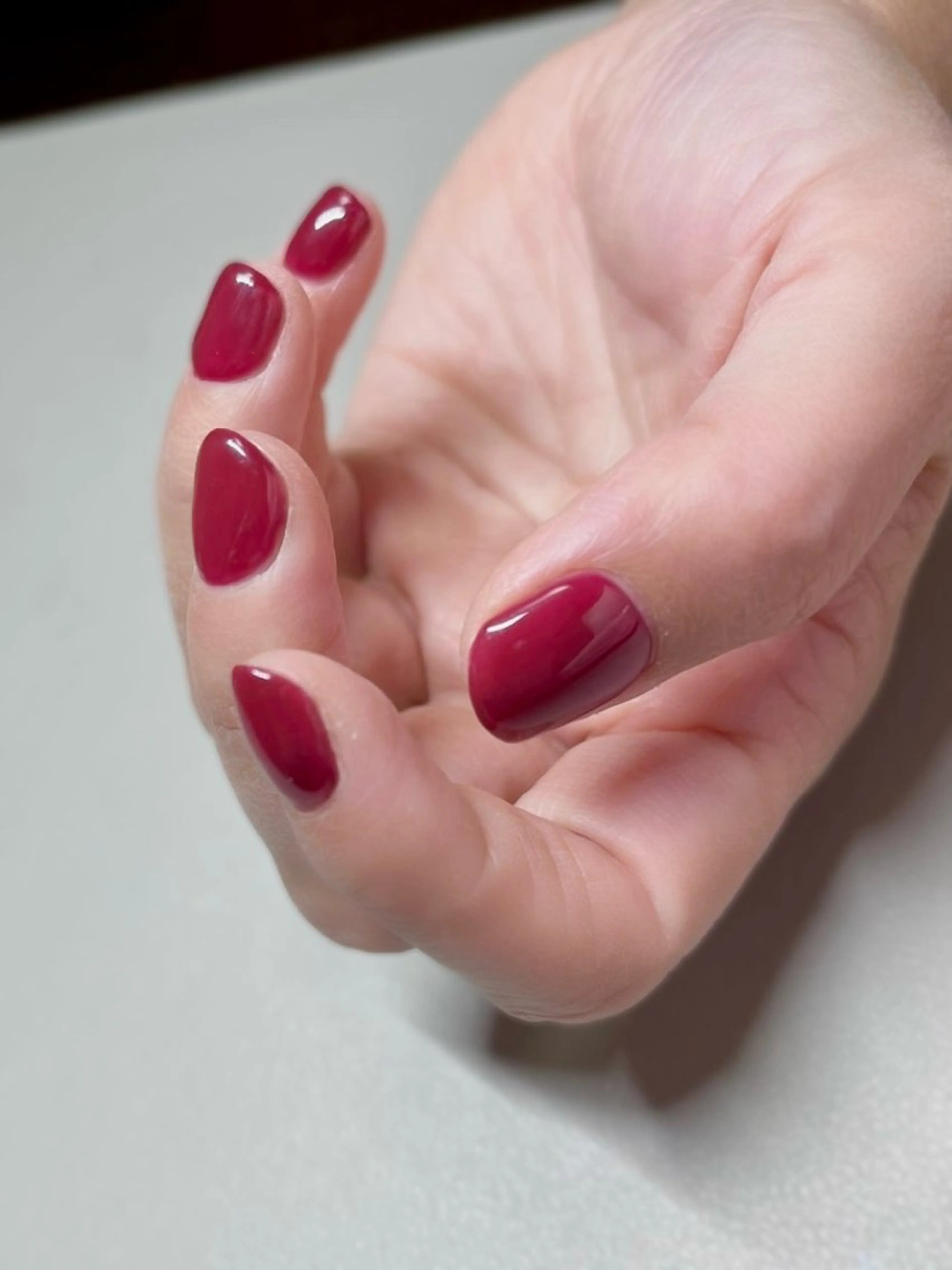 ネイル ボルドー ワンカラーネイル 赤色 Millé nail(ミレネイル)所属・Millé nail /MIKUのネイルデザイン