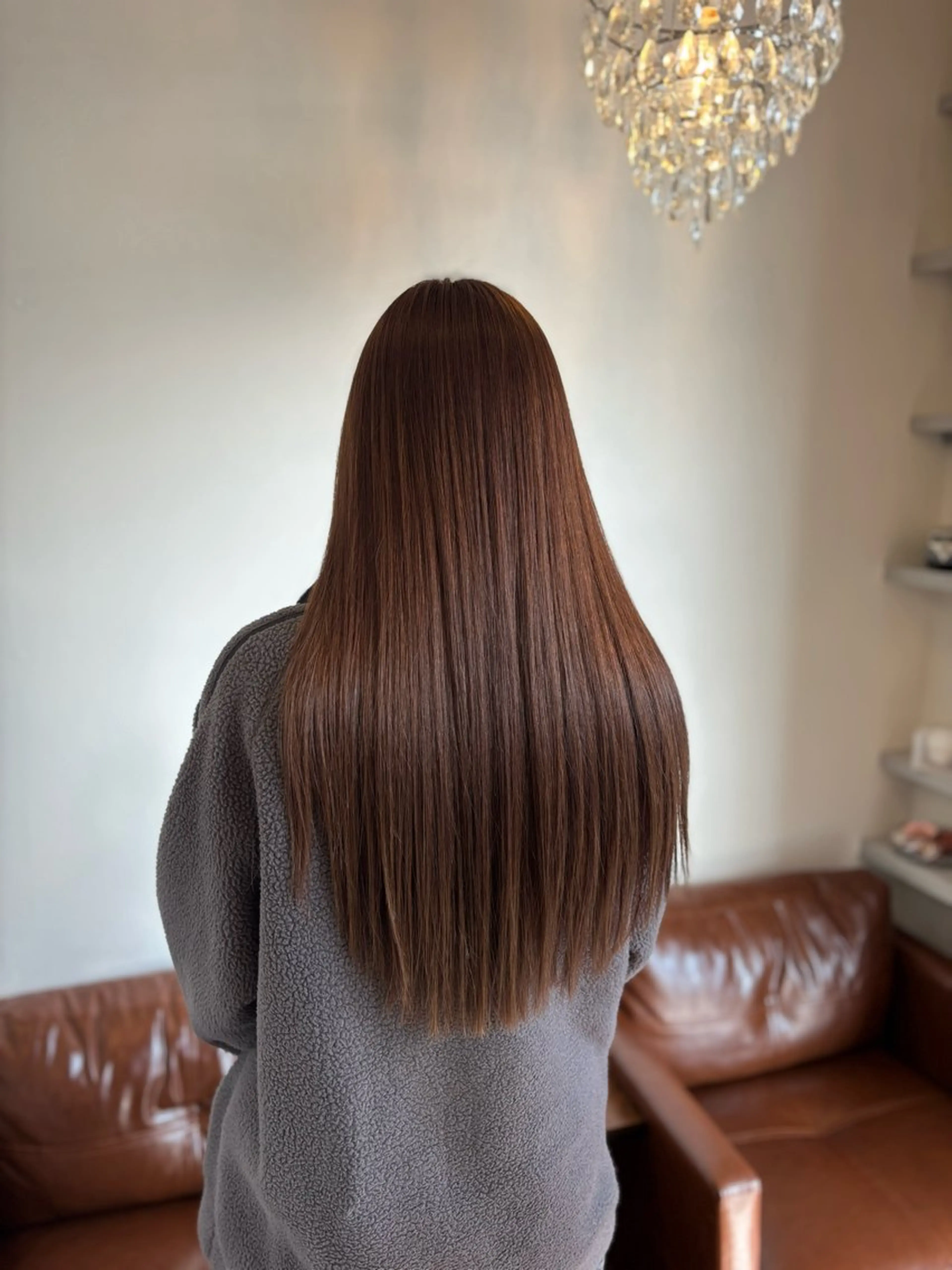 ロング レイヤーカット トリートメント ヘッドスパ glow upby24忠岡所属・Koide Syujiのヘアスタイル