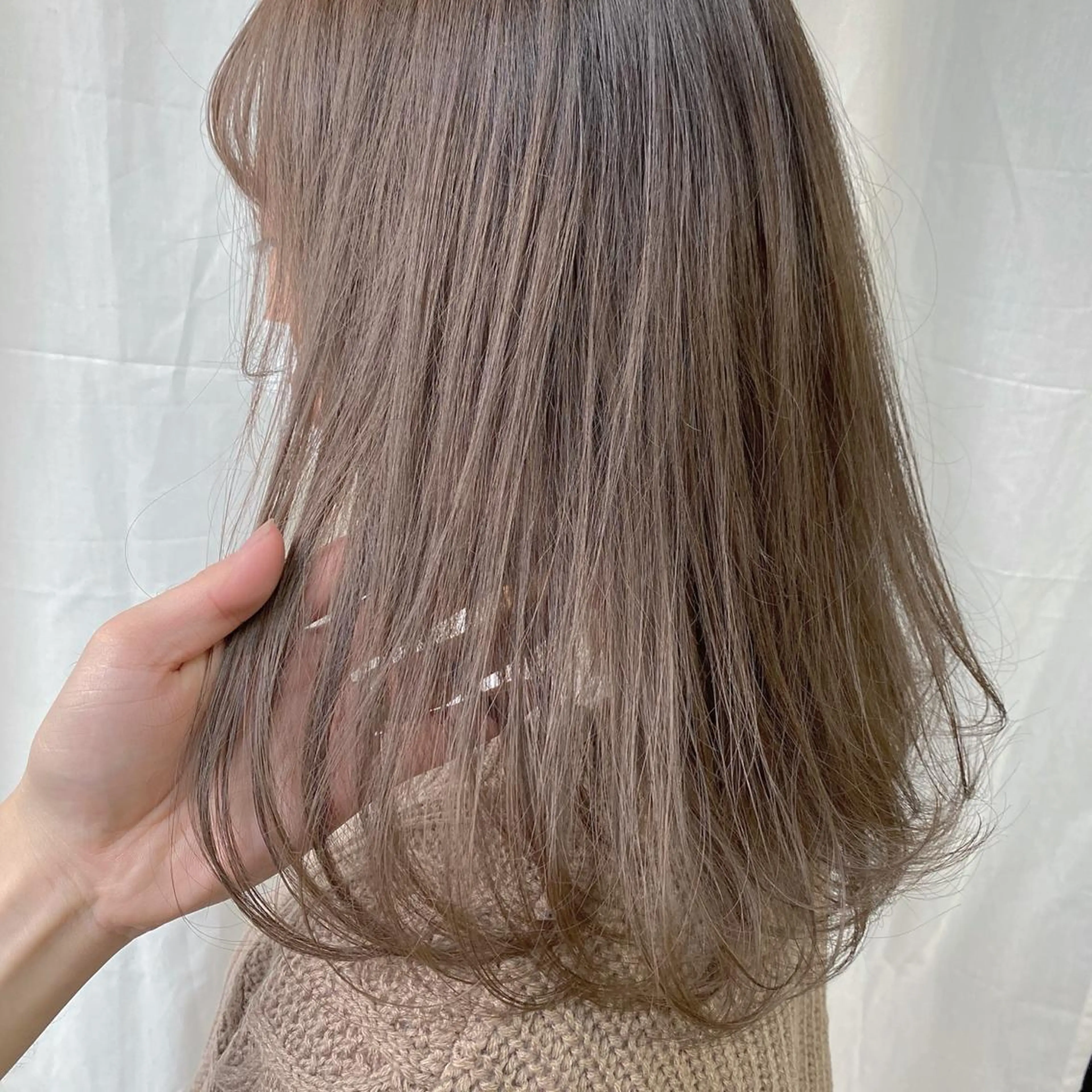 ミディアム カラー ベージュカラー ミルクティーベージュ キタダ ヒロキのヘアスタイル