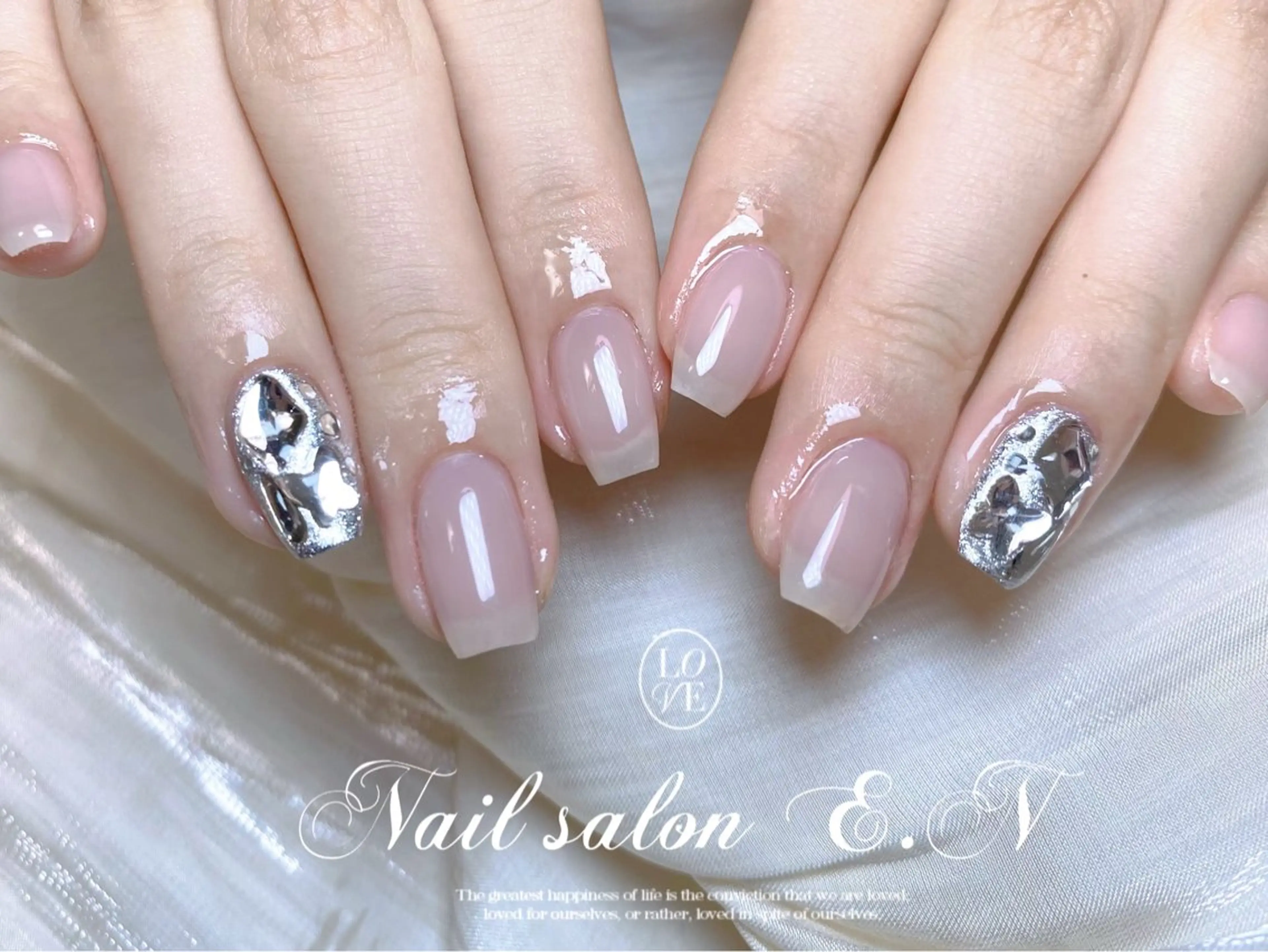 ネイル アートネイル オーロラネイル ガーリー キラキラネイル 韓国ネイル E.N🦋 長さ出し/持ち込みのネイルデザイン