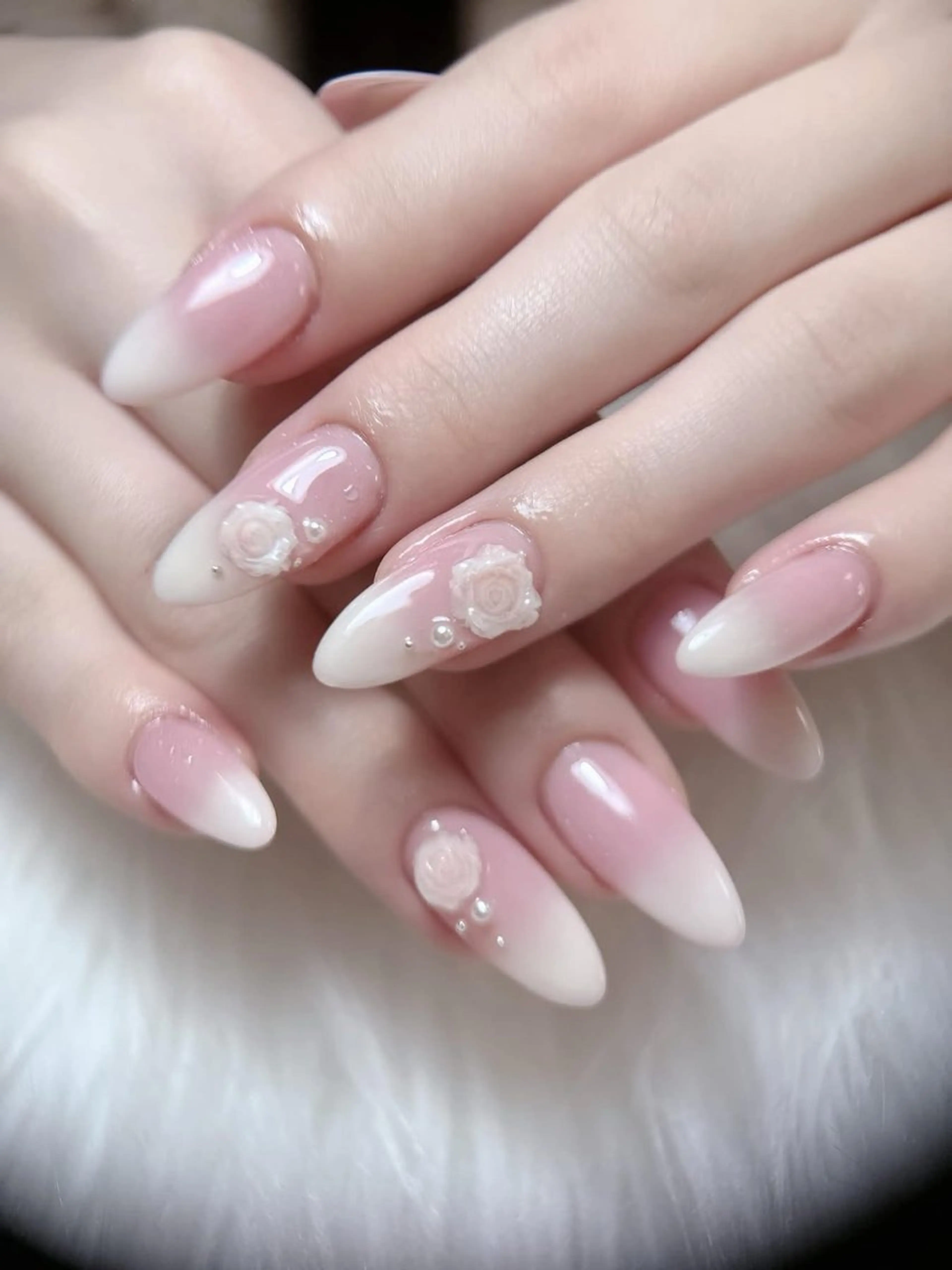 ネイル グラデーション キラキラネイル ピンク RUBY Nail 日暮里店のネイルデザイン