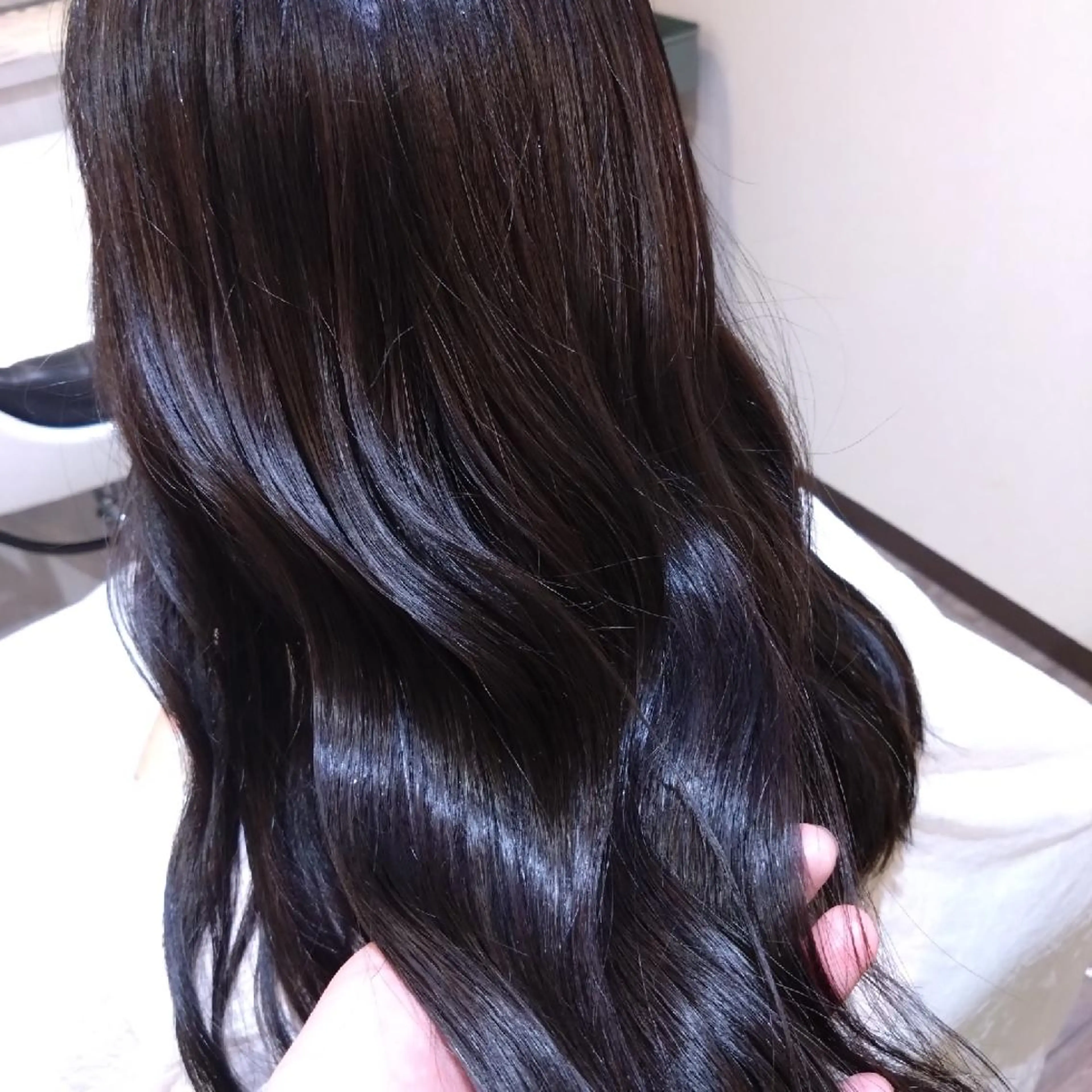 セミロング カラー グレージュ ハイライトカラー オリーブグレージュ オリーブグレー ハイライト RI YUのヘアスタイル