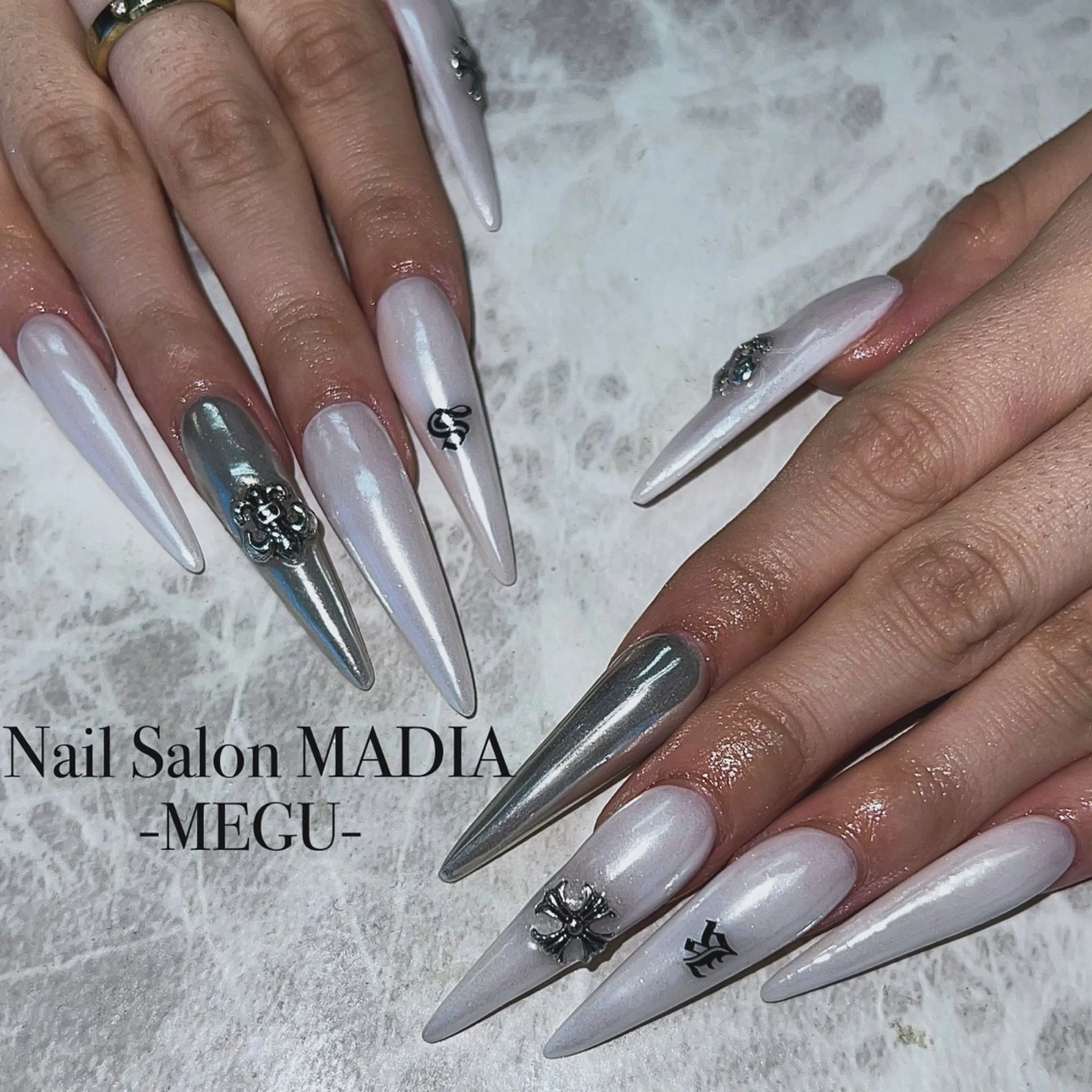 ネイル MADIA藤沢所属・MADIA MEGUのネイルデザイン