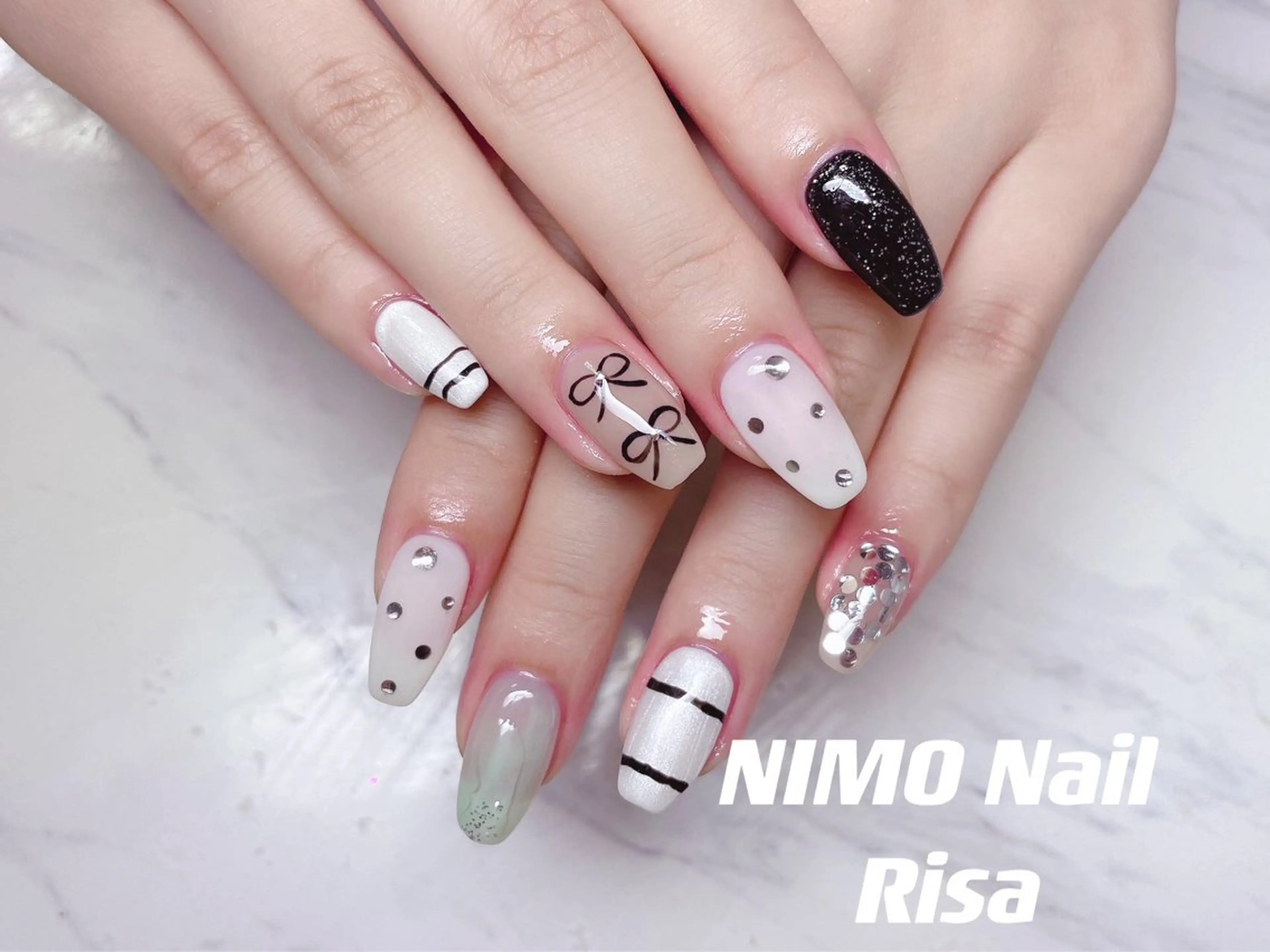 ネイル リボン ハンドネイル RI SA☀️ リサのネイルデザイン