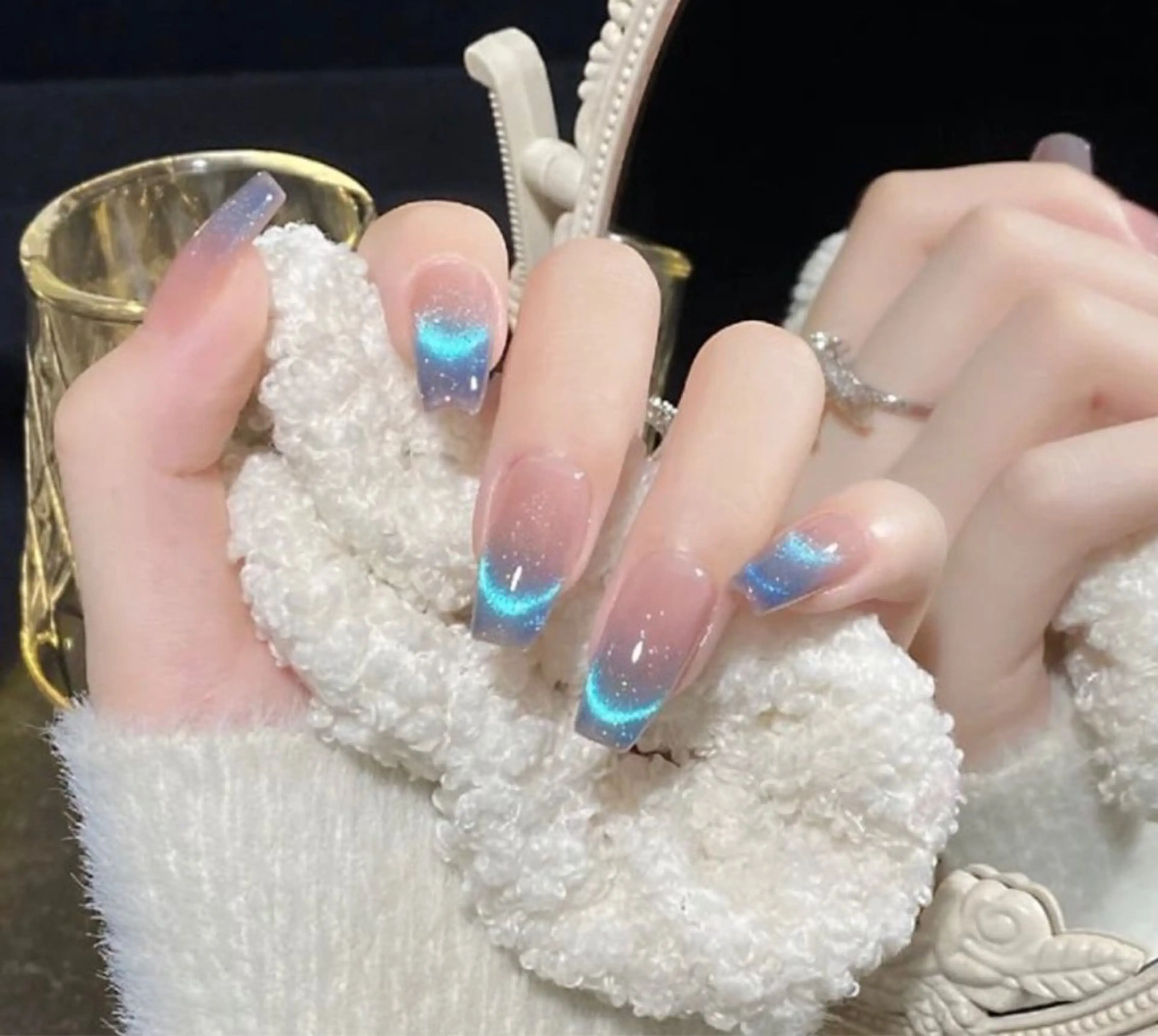 ネイル ハンドネイル フットネイル Niko nailサロンのネイルデザイン