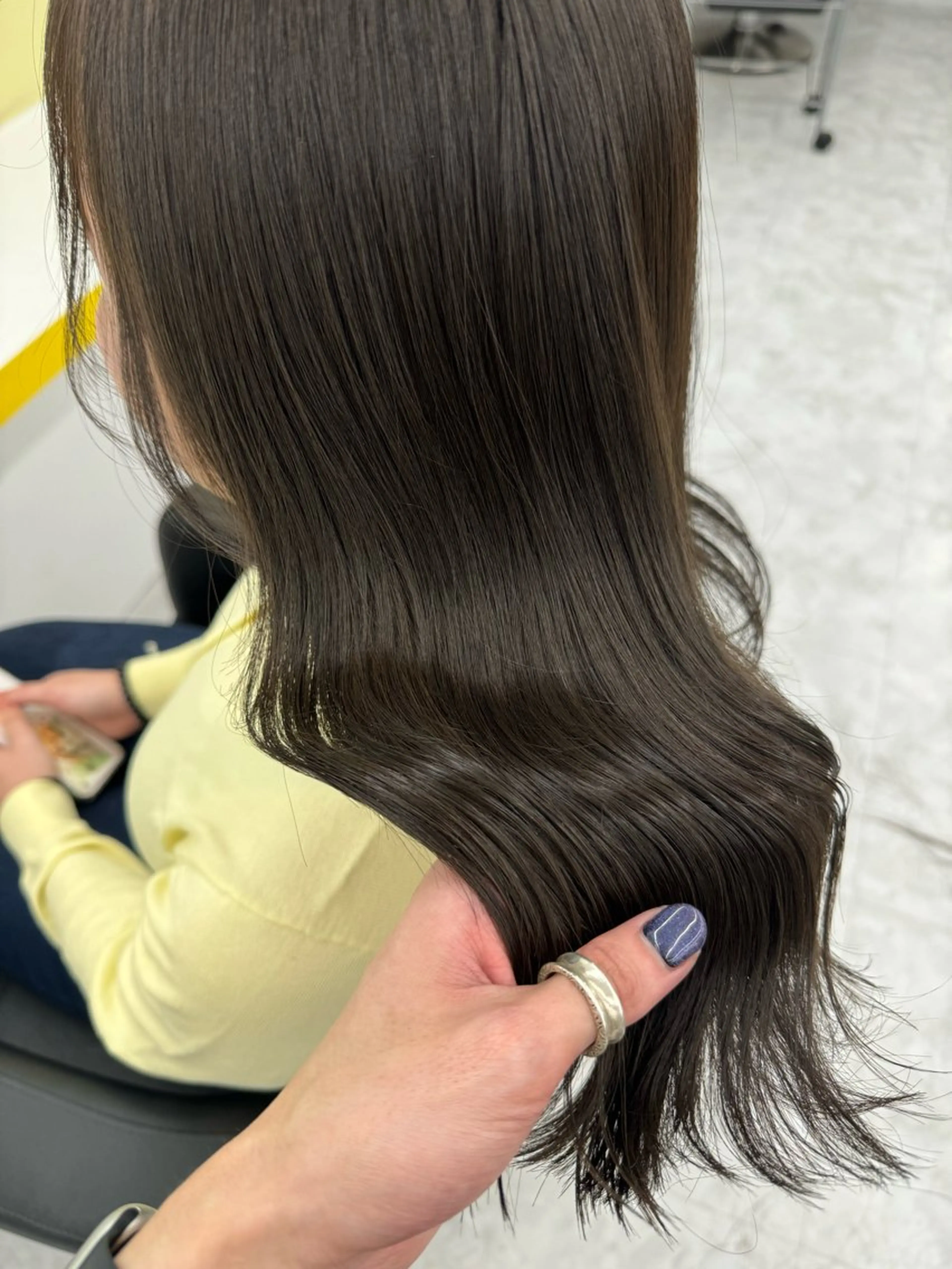 セミロング カラー ヘアアレンジ 透明感カラー カット ヘアカラー トリートメント ☁️縮毛矯正✖️ 赤み消し☁️りくのヘアスタイル