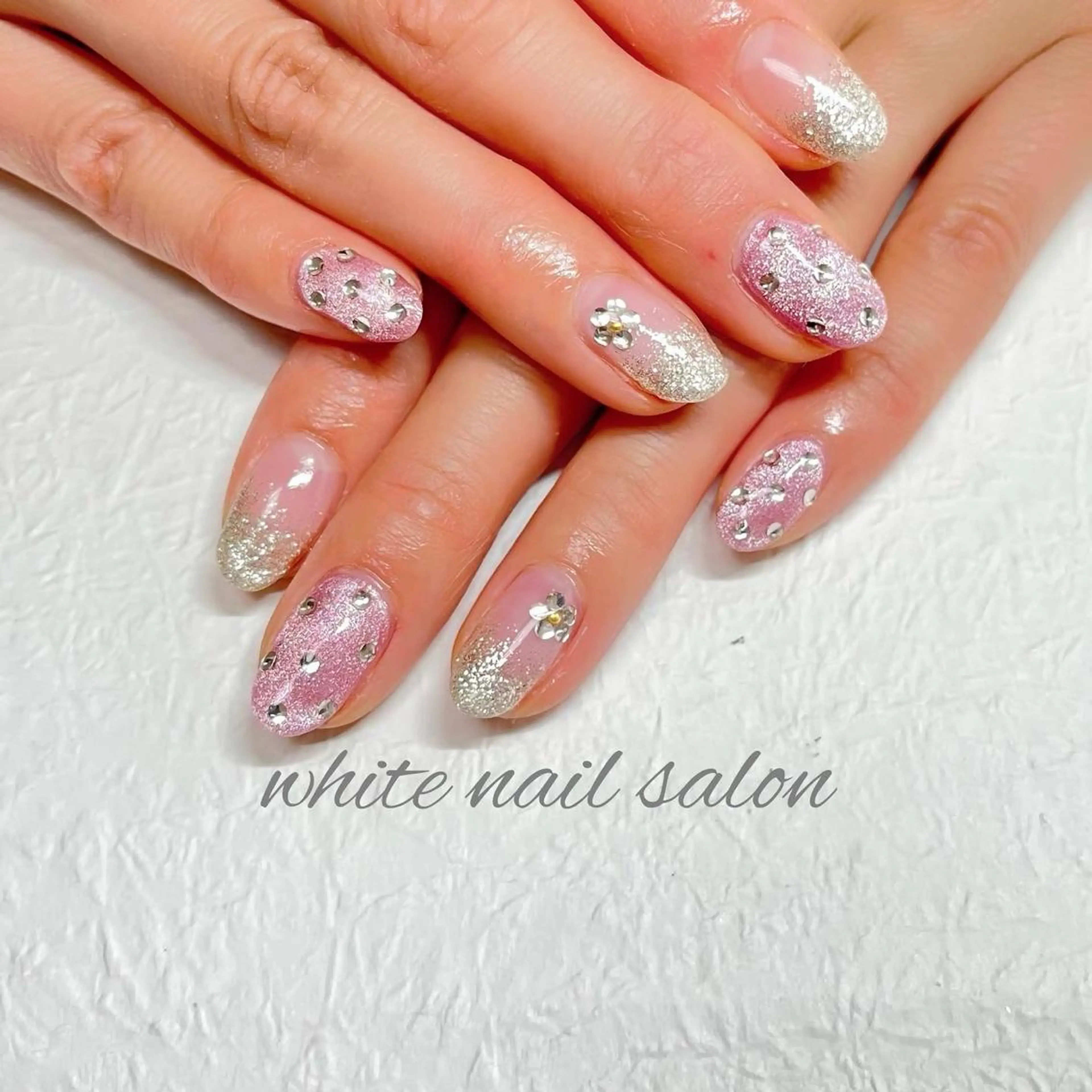 ネイル ジェルネイル ハードジェル ラメ(グリッター) 持ち込み ソフトジェル ハンドネイル white nail salonのネイルデザイン