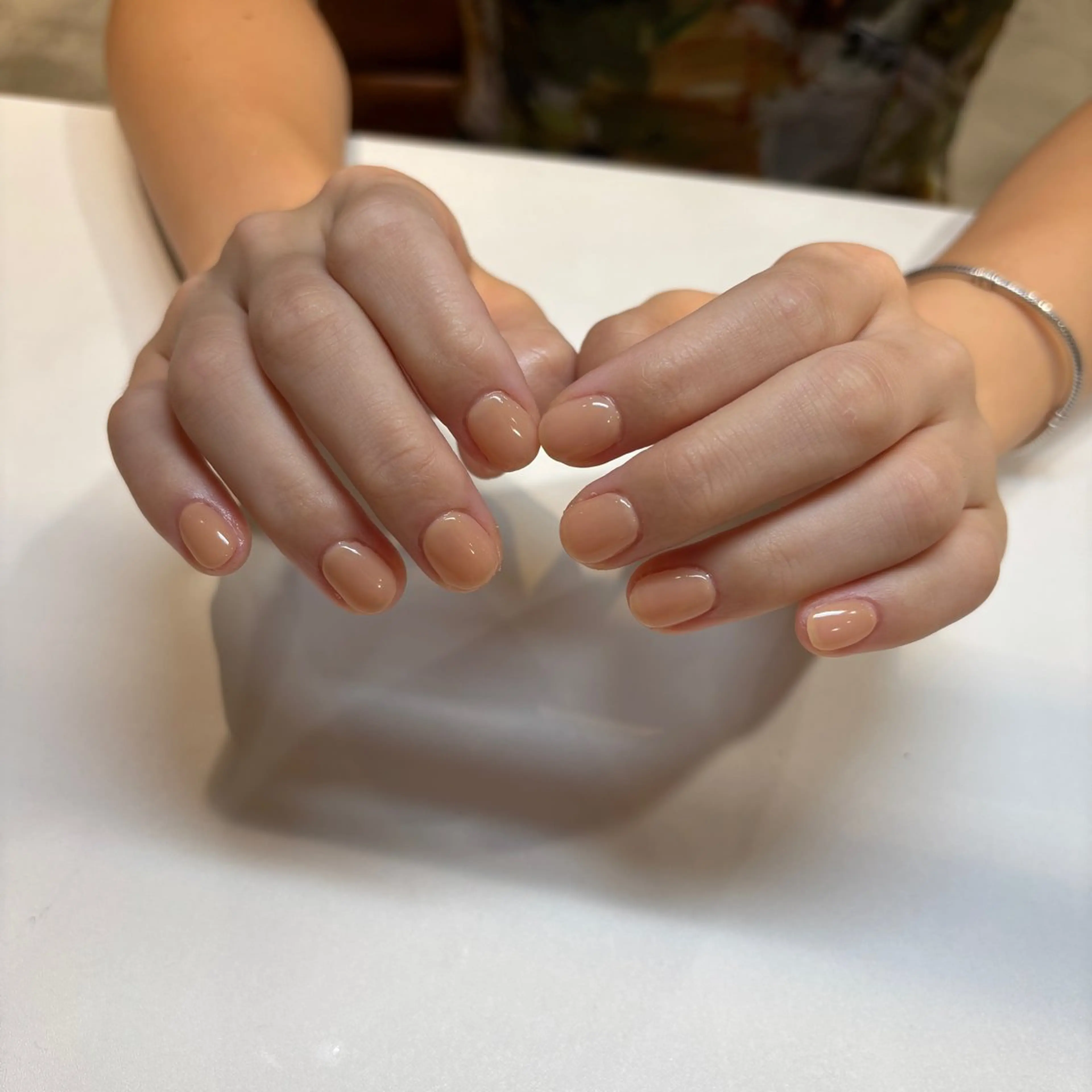 ネイル ワンカラーネイル ツヤカラー🫧 Saeのヘアスタイル