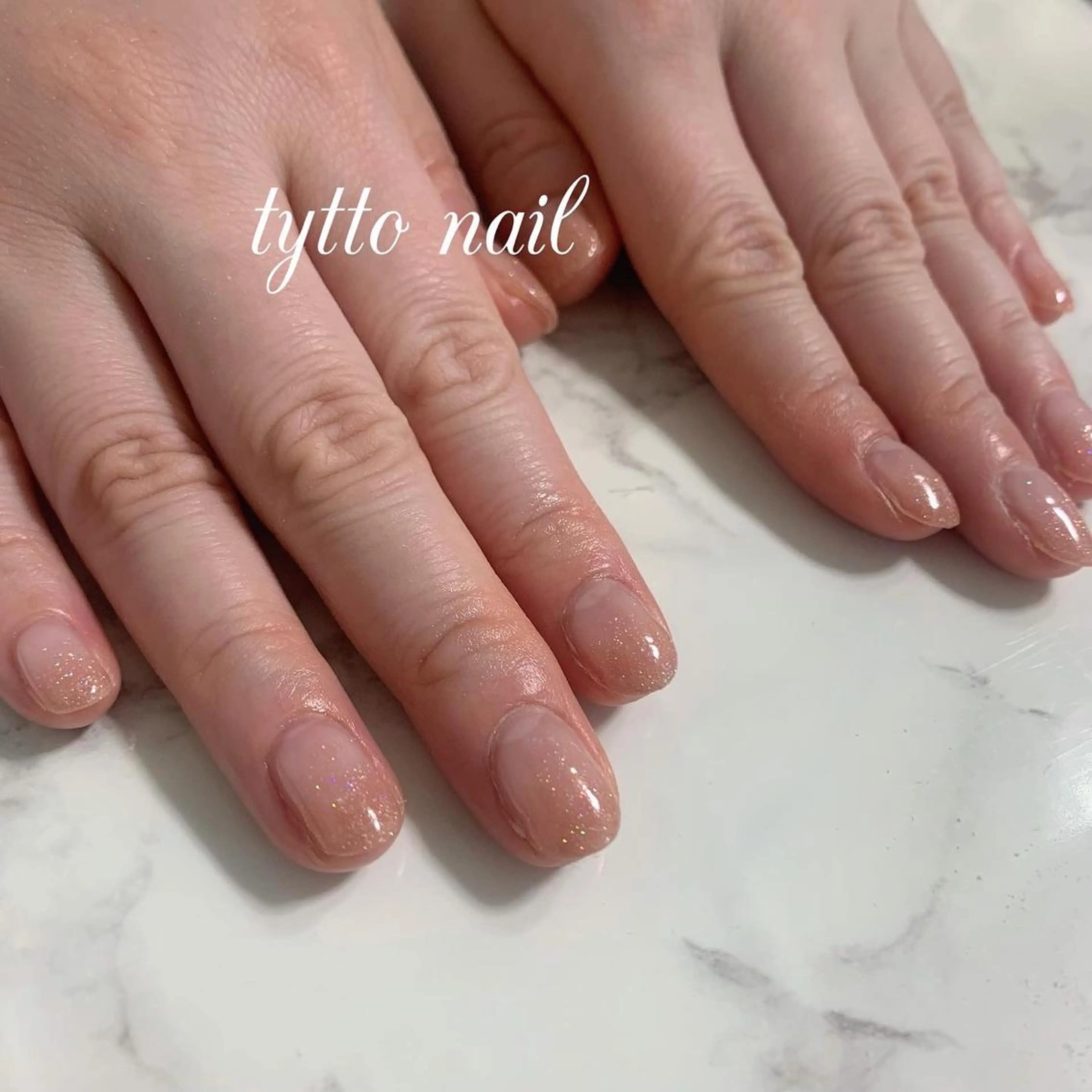 ネイル グラデーション ラメ(グリッター) ラメグラデーション オフィスネイル ピンク tytto nail ❤︎‪‪eri‪‪のネイルデザイン